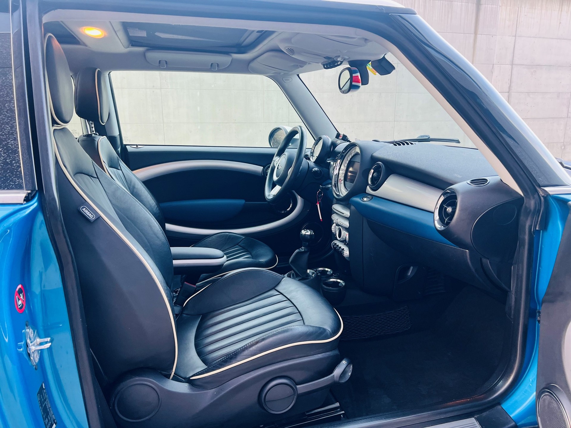 MINI Cooper S-image-8