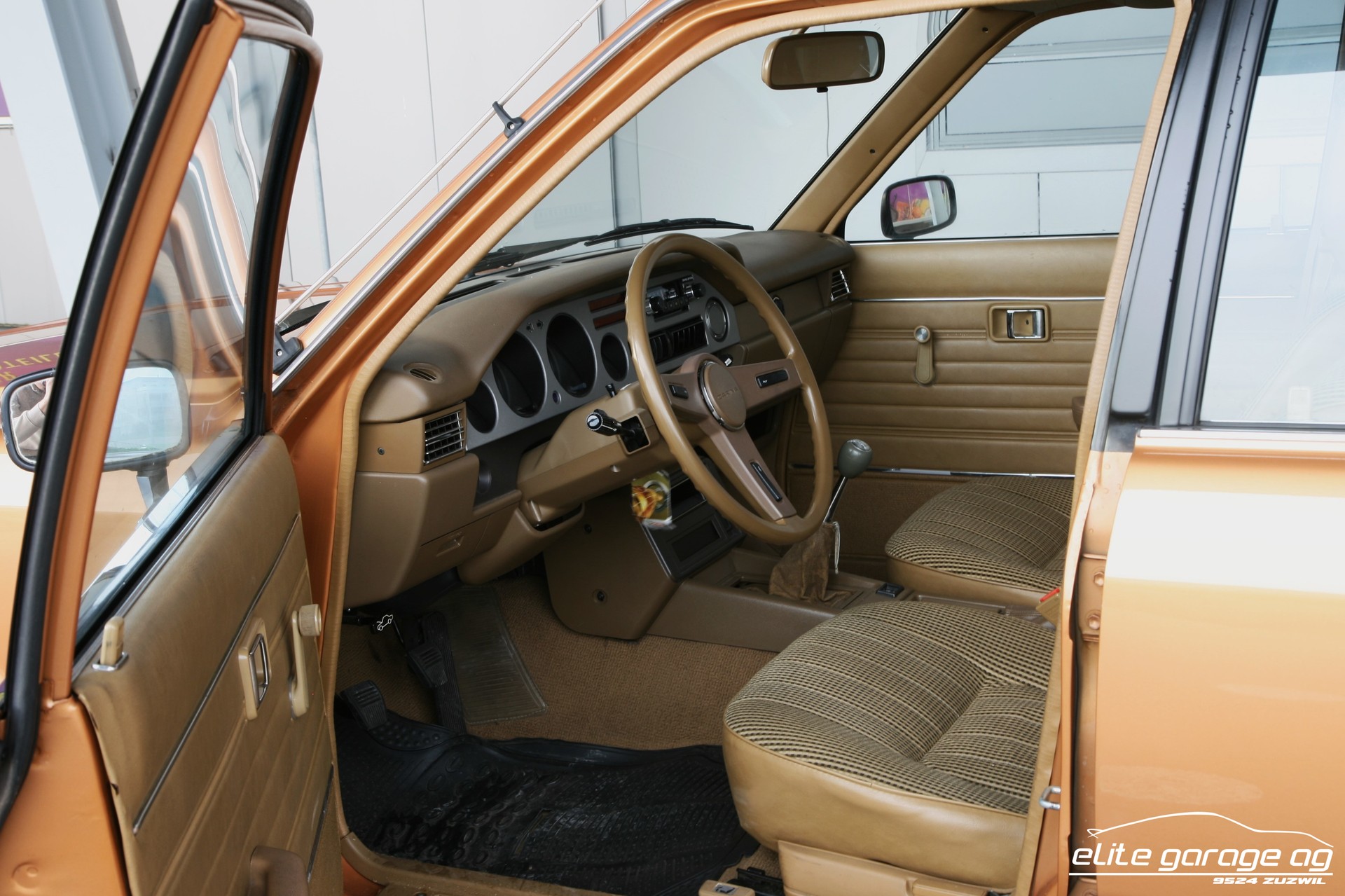 TOYOTA Carina 1600 DL-image-12