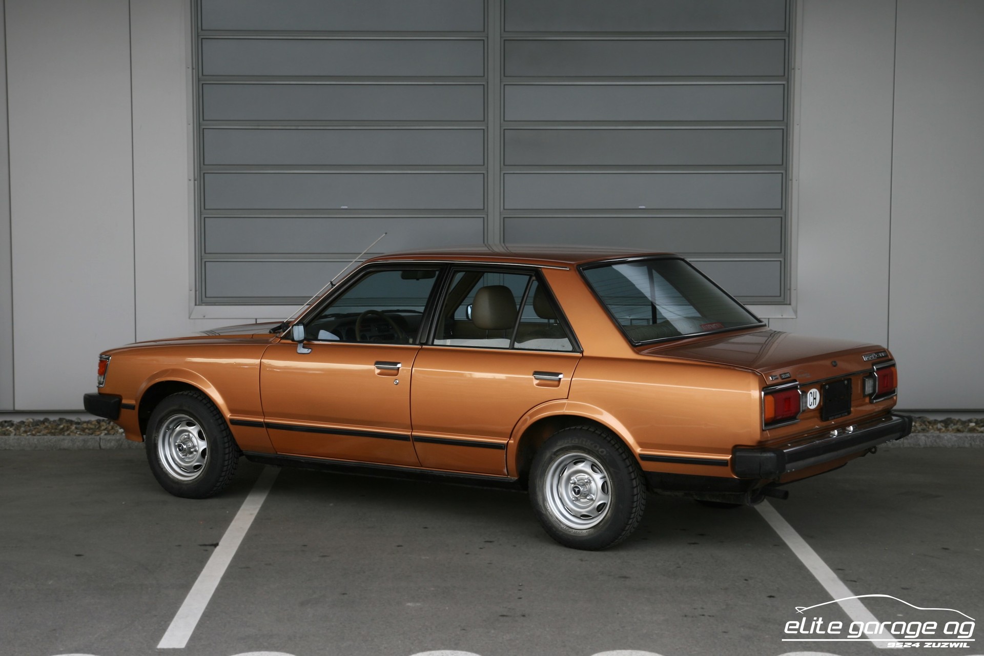 TOYOTA Carina 1600 DL-image-2