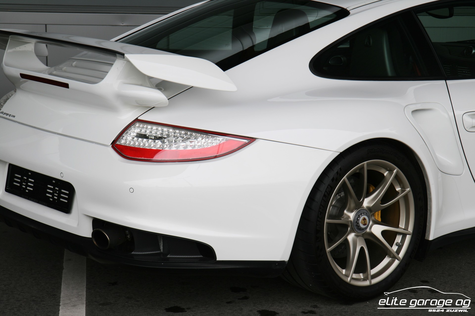 PORSCHE 911 GT2 RS-RECREATION-image-12