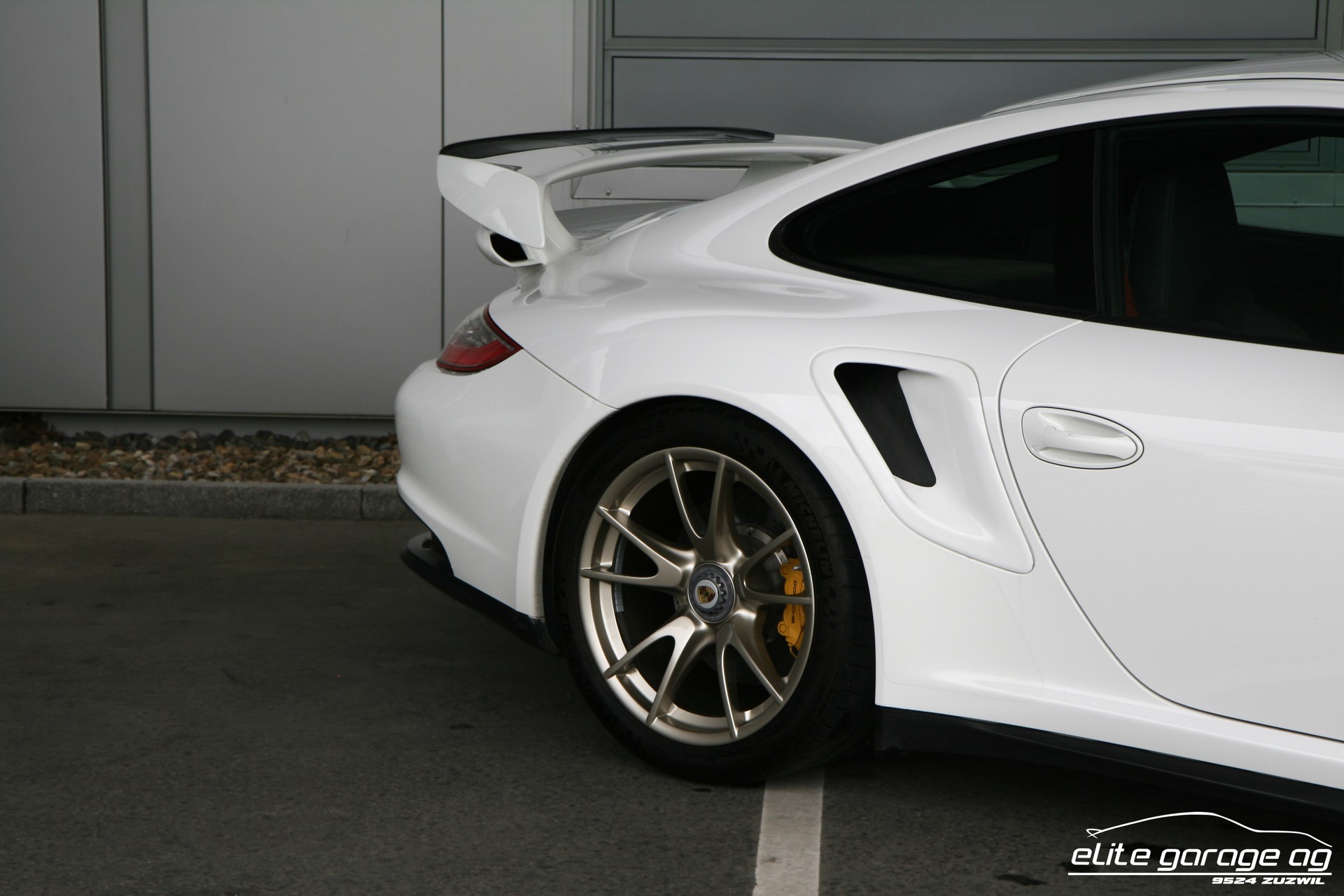 PORSCHE 911 GT2 RS-RECREATION-image-11
