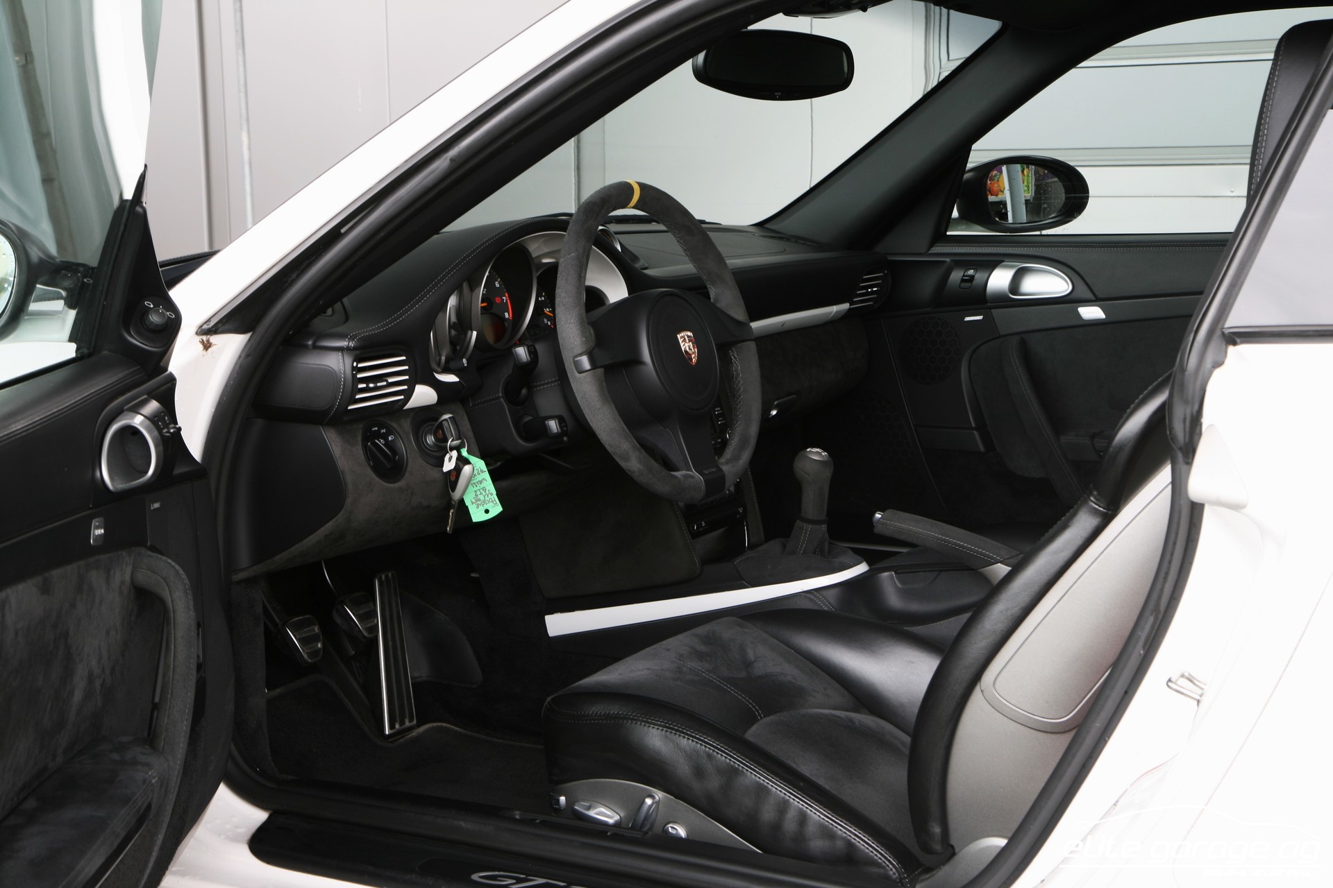 PORSCHE 911 GT2 RS-RECREATION-image-13