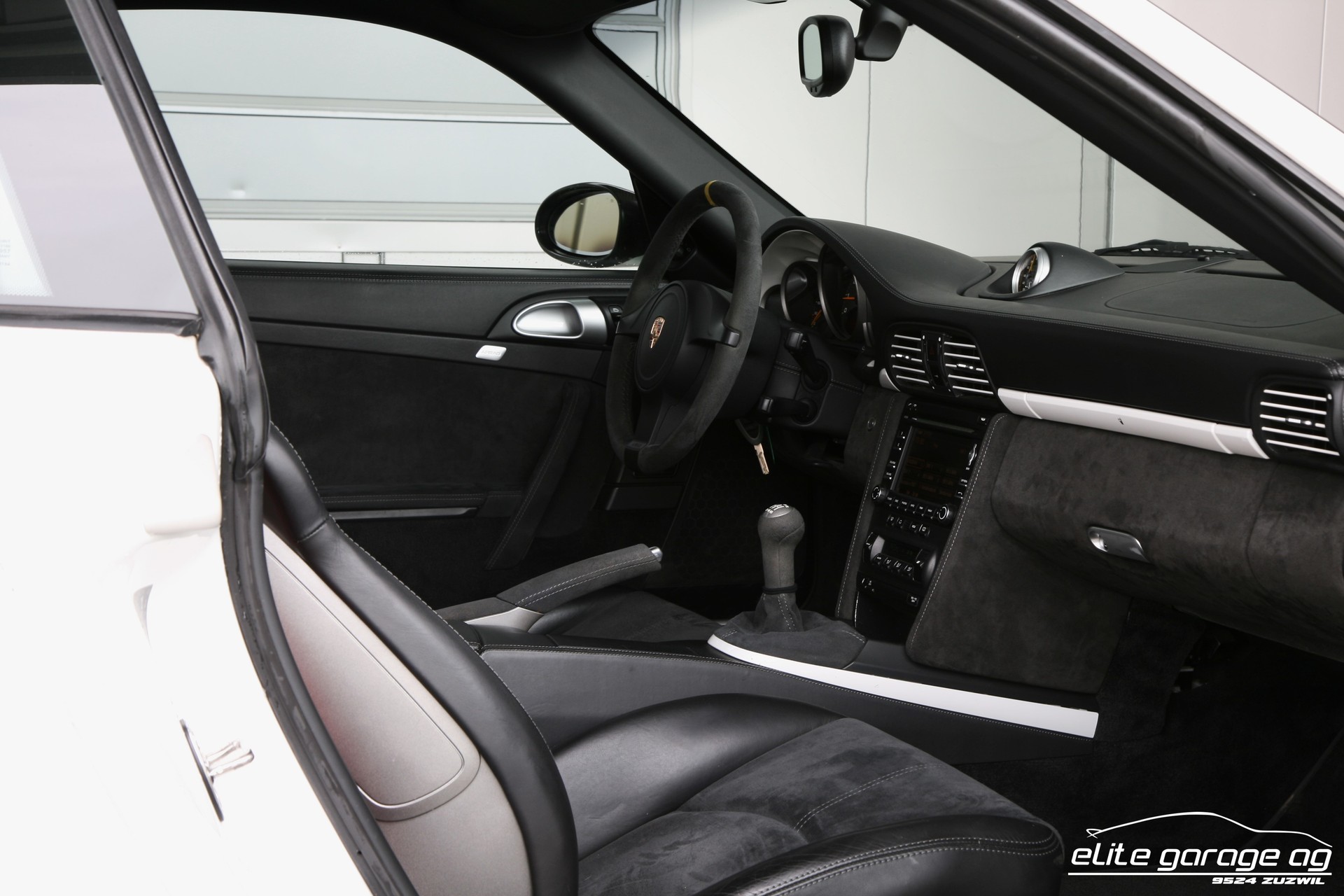 PORSCHE 911 GT2 RS-RECREATION-image-15