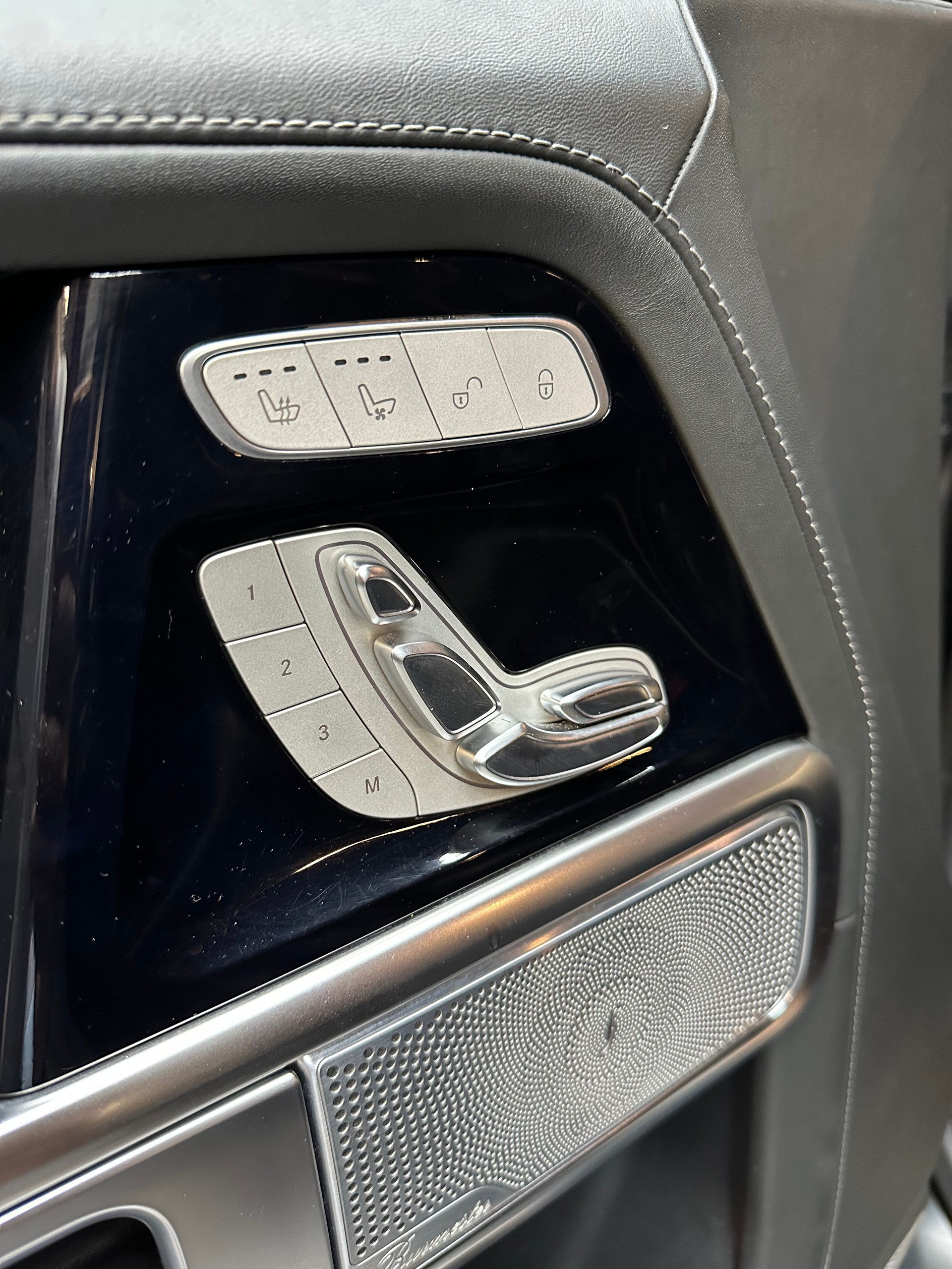 MERCEDES-BENZ G 63 AMG // Leasing dès 1’370.- // CH-AUTO🇨🇭&Service Gratuit // FULL CARBONE // CAPRISTO EXHAUST // Freins complets neufs !!-image-11
