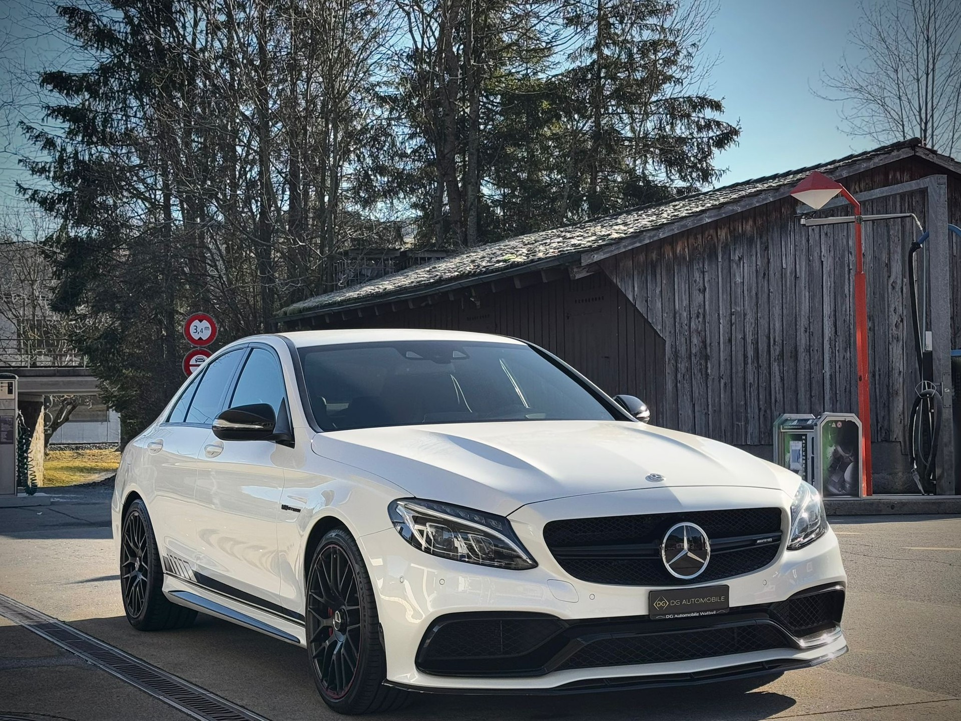 MERCEDES-BENZ C 63 S AMG Edition 1 Speedshift *Top Zustand**Top Ausstattung**Perlweiss*-showroom-element-2