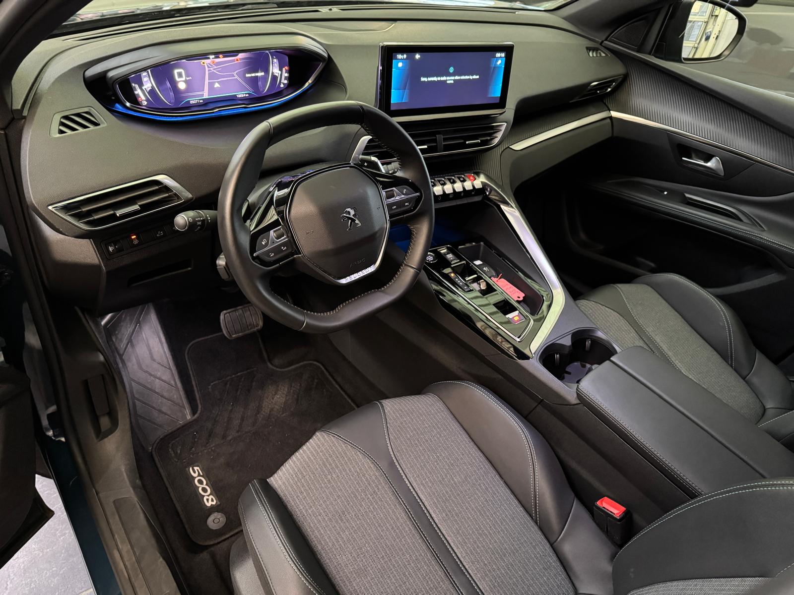 PEUGEOT 5008 1.5 BlueHDi Allure Pack-image-5