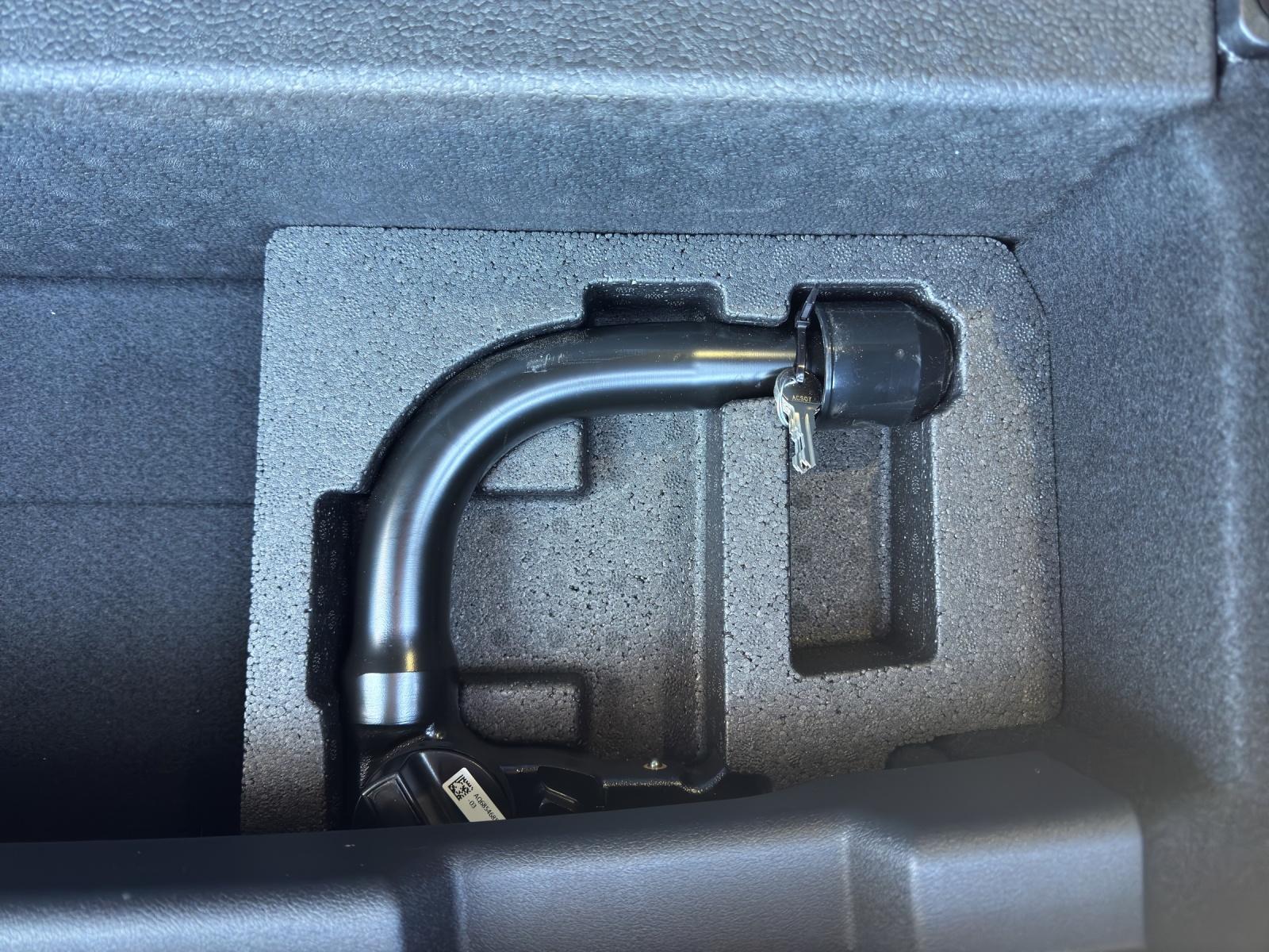 BMW 120i-image-15