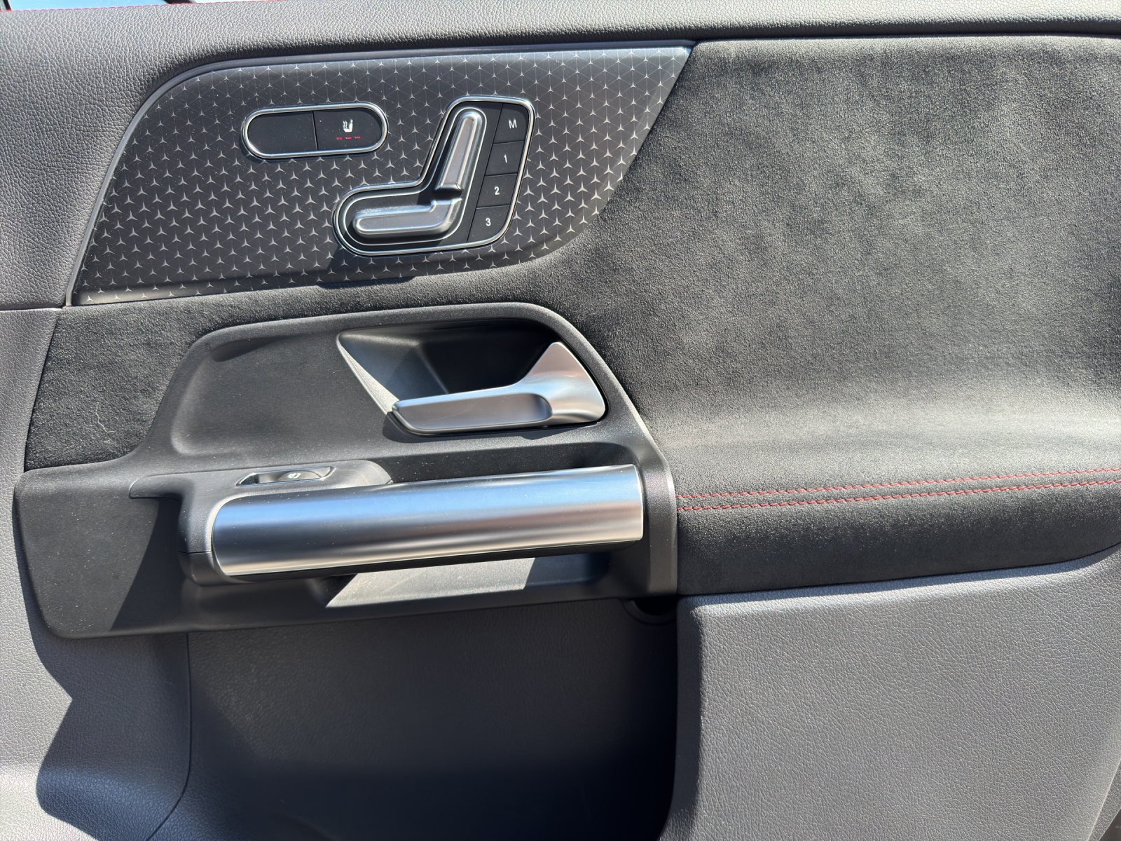 MERCEDES-BENZ GLA AMG 35 4Matic 8G-DCT-image-16