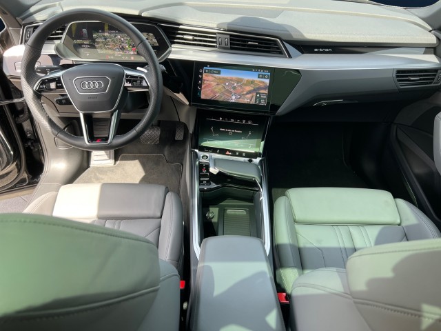 AUDI e-tron 50 S Line quattro-image-11