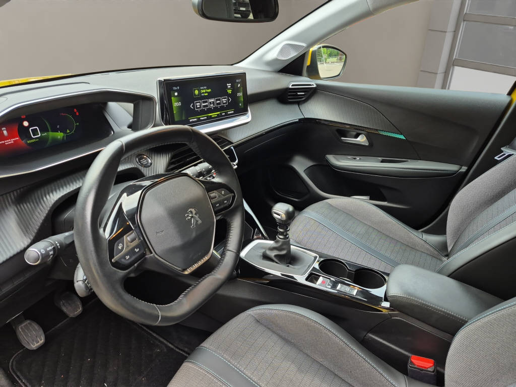 PEUGEOT 208 Essence 100ch BVM6 Allure-image-7