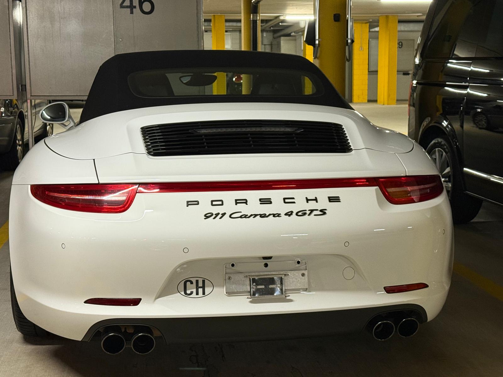 PORSCHE 911 Carrera 4 GTS Cabrio-image-13