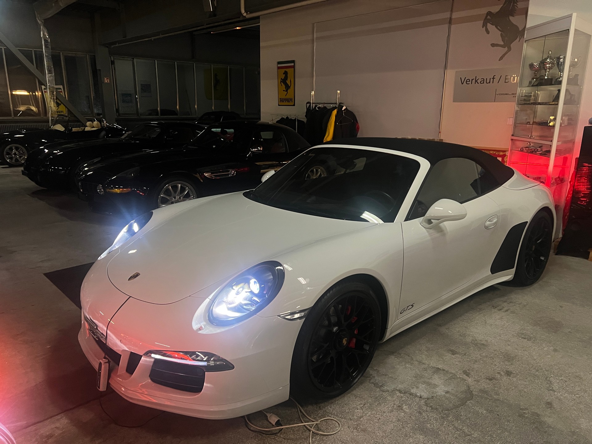 PORSCHE 911 Carrera 4 GTS Cabrio