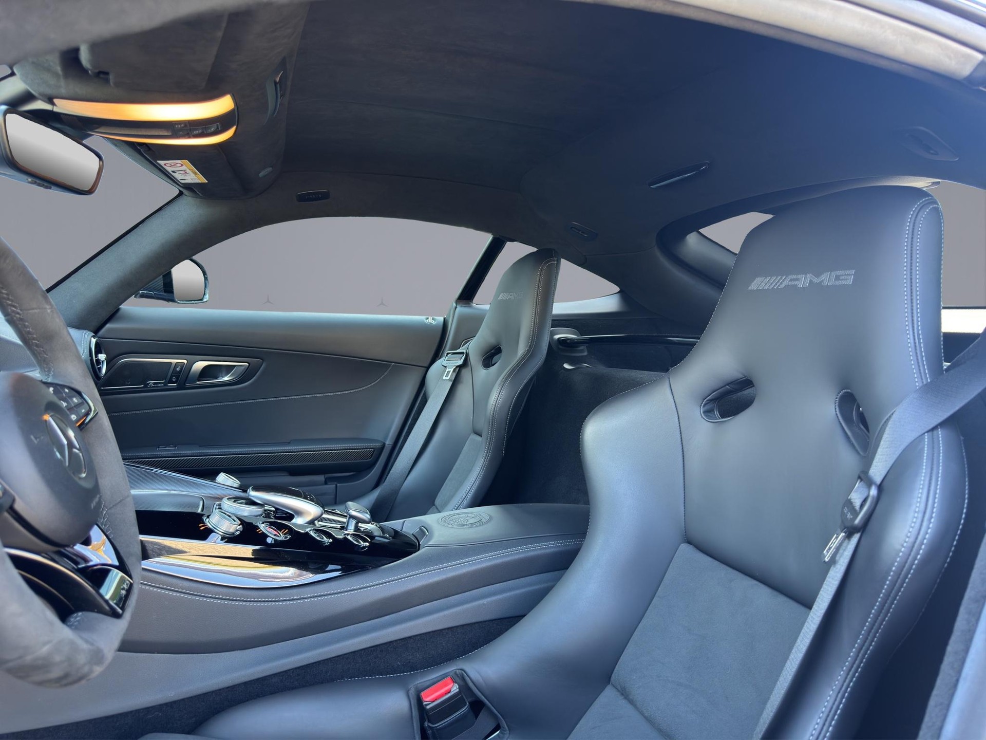 MERCEDES-BENZ AMG GT R Coupé-image-15