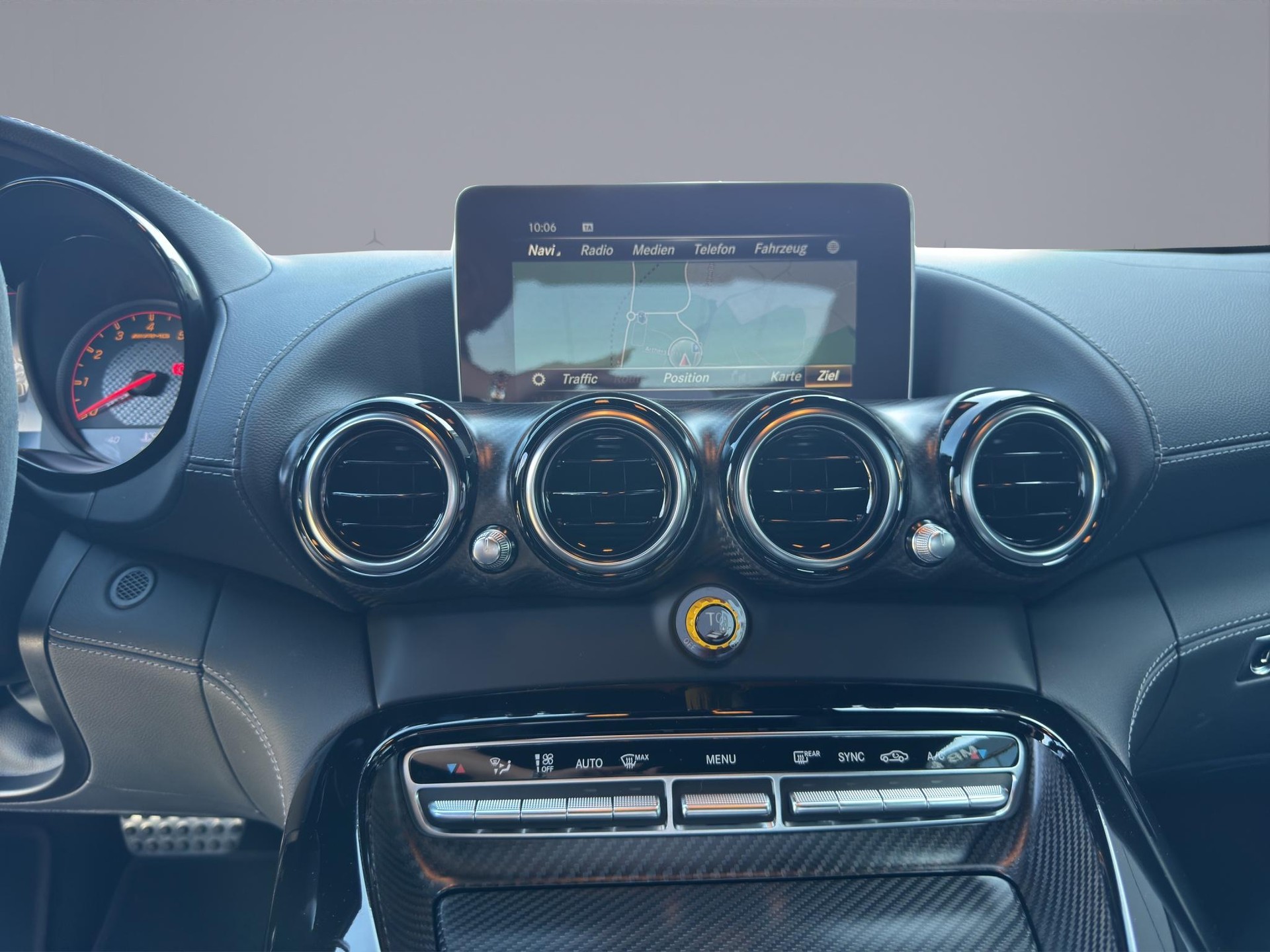 MERCEDES-BENZ AMG GT R Coupé-image-11