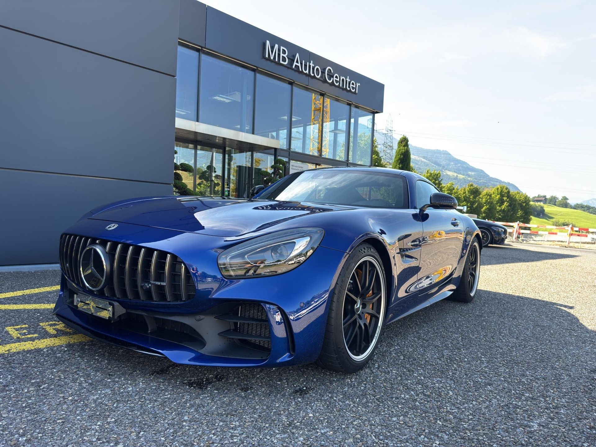 MERCEDES-BENZ AMG GT R Coupé-image-21