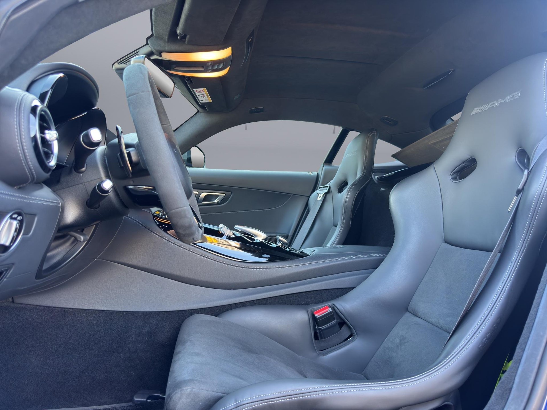 MERCEDES-BENZ AMG GT R Coupé-image-23
