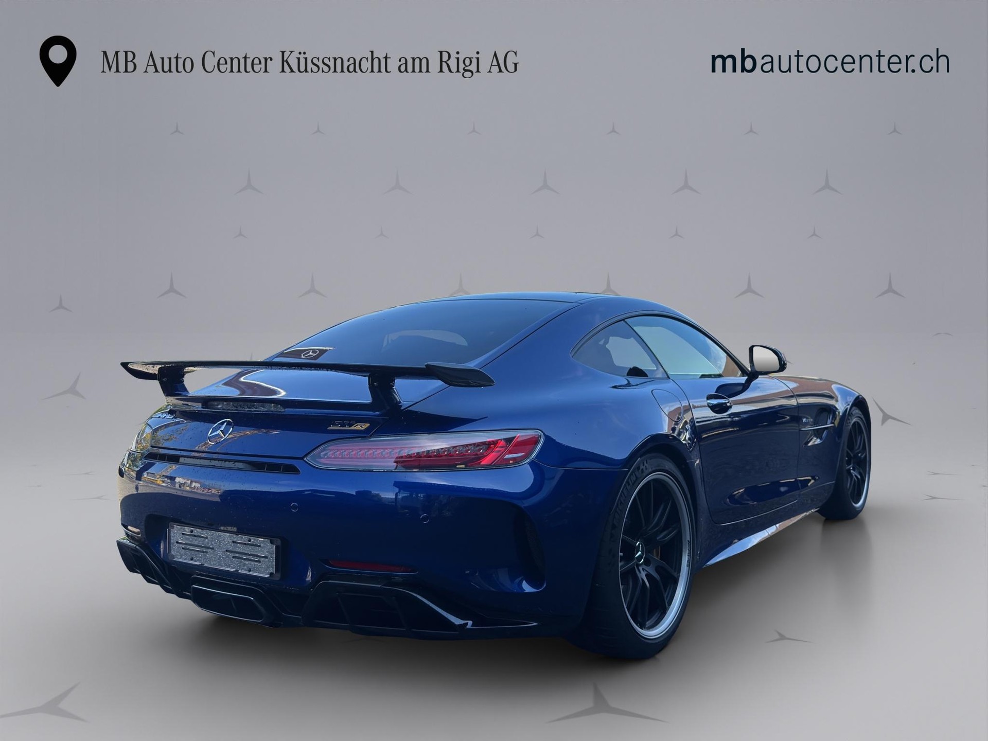 MERCEDES-BENZ AMG GT R Coupé-image-5