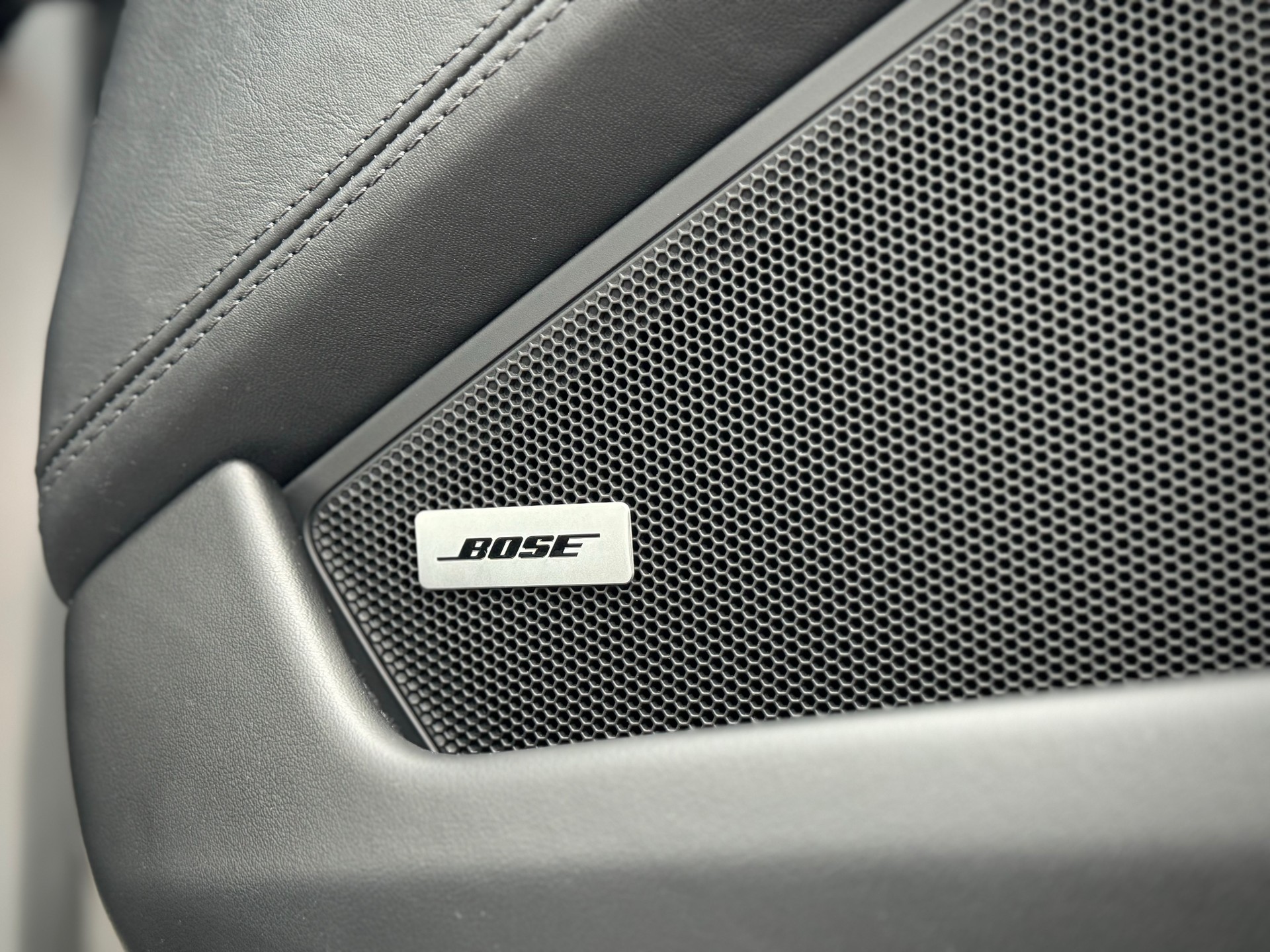 PORSCHE 911 Carrera 4S PDK - Véhicule Suisse (CH)-image-12