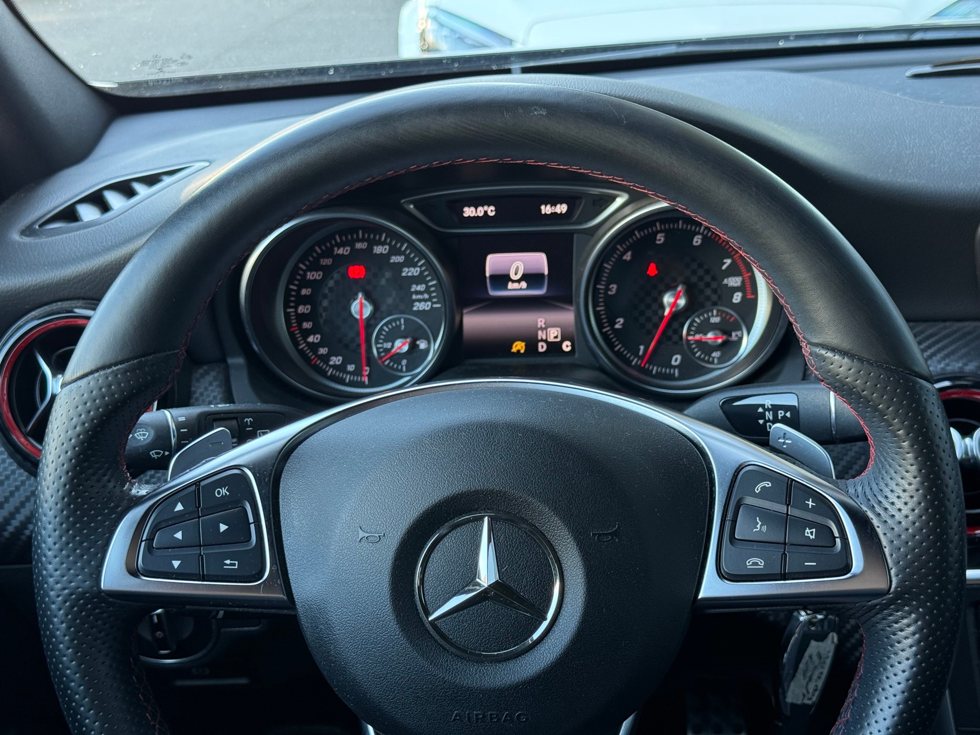 MERCEDES-BENZ A 250 Sport-image-14