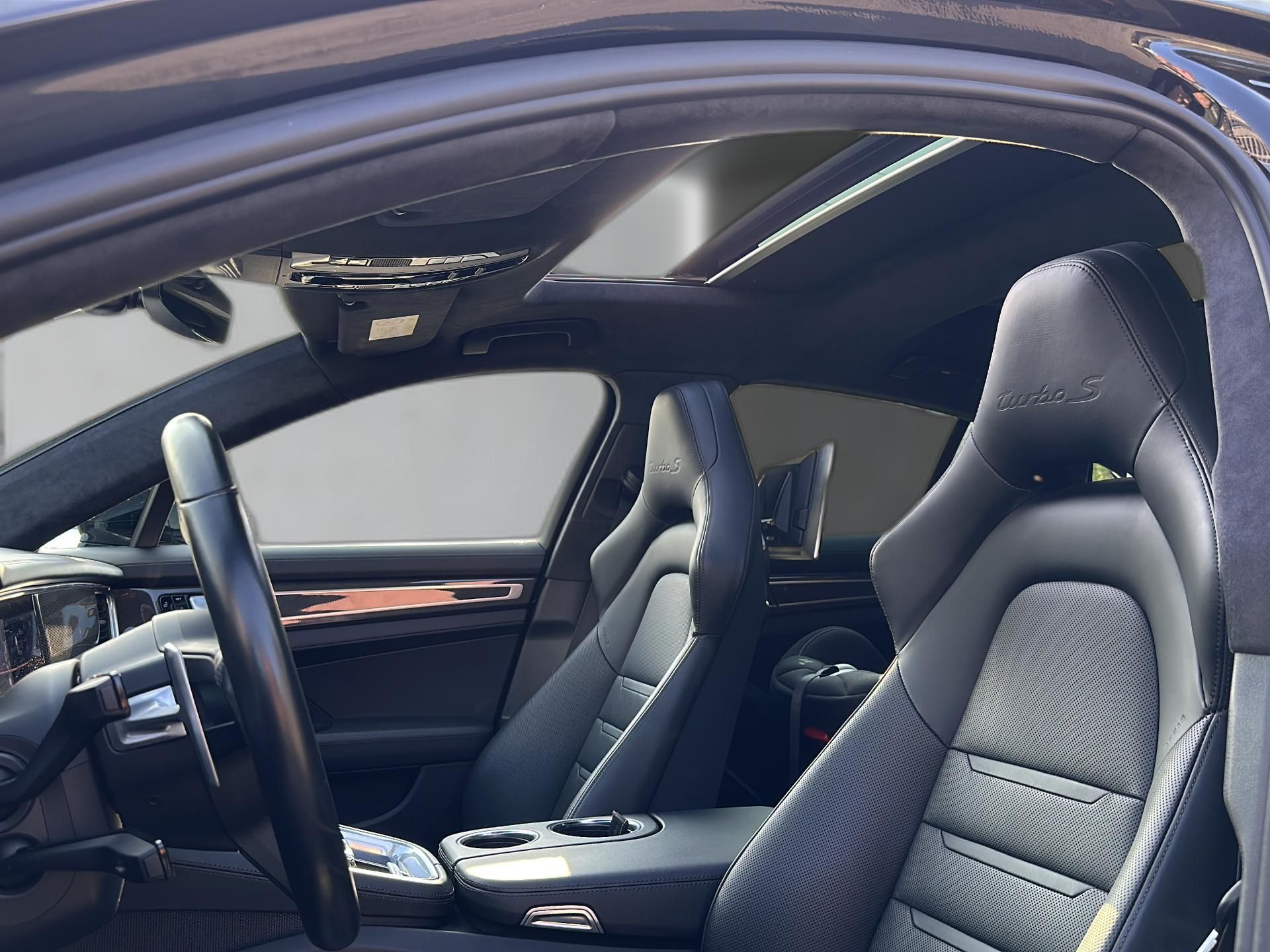 PORSCHE Panamera Turbo S E-Hybrid PDK-image-11