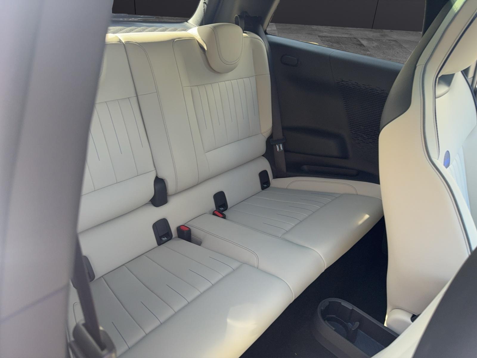 MINI J01 Cooper SE-image-13