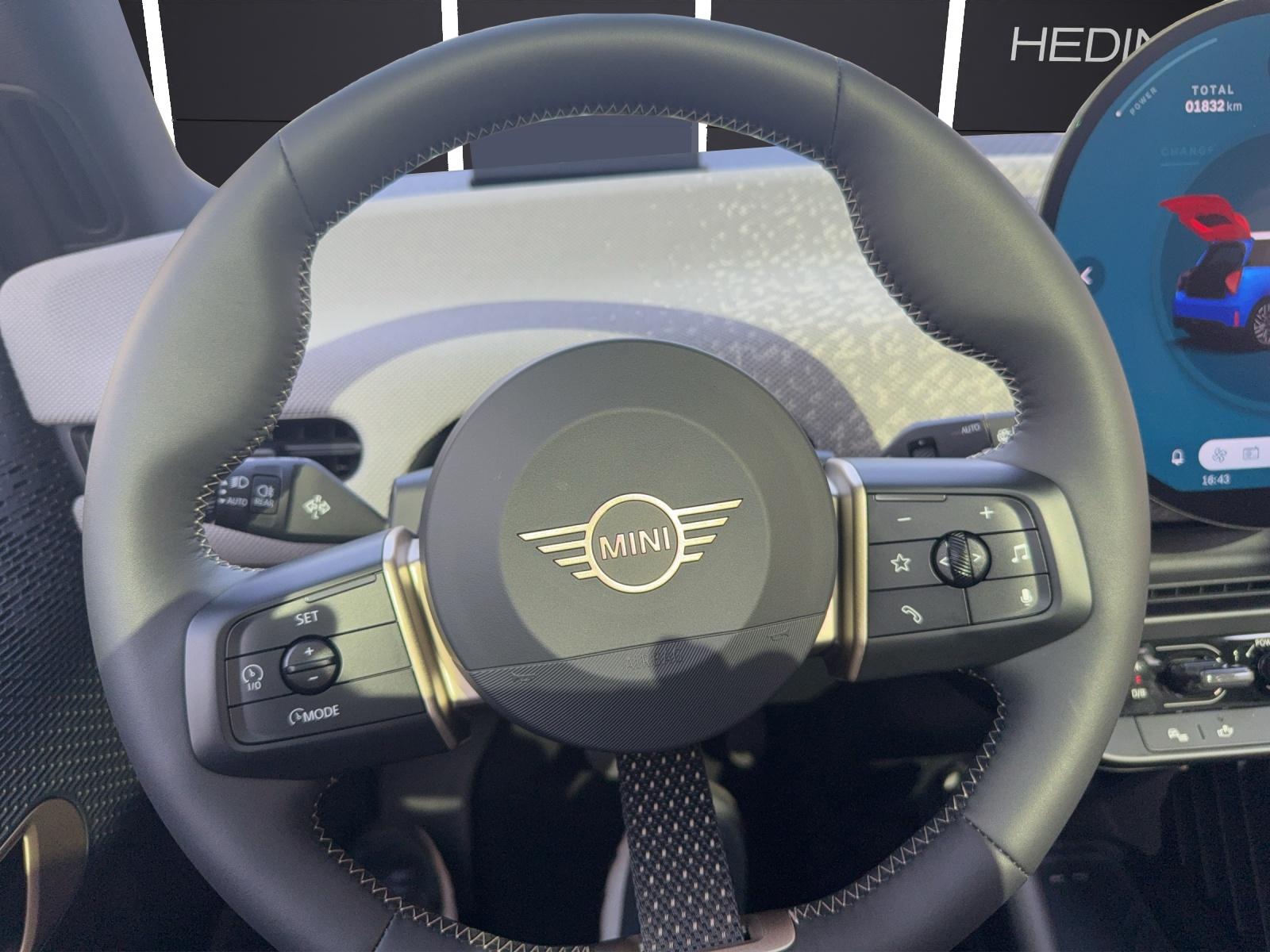 MINI J01 Cooper SE-image-15