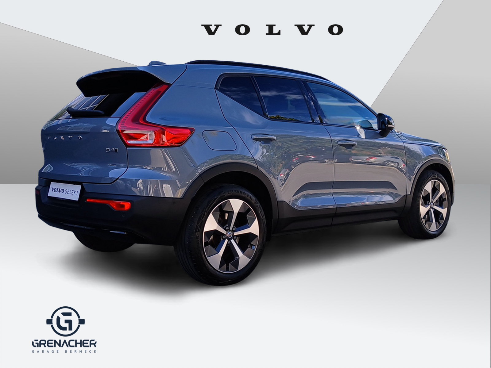 VOLVO XC40 2.0 B4 MH Ultimate Dark AWD-image-3