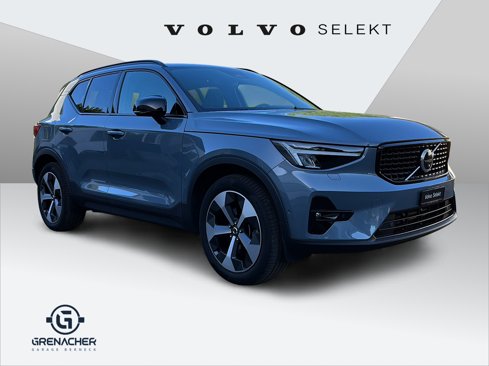 VOLVO XC40 2.0 B4 MH Ultimate Dark AWD-image-4