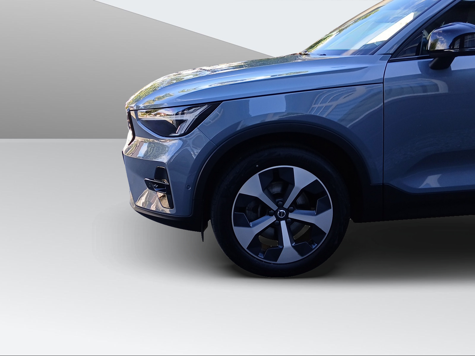 VOLVO XC40 2.0 B4 MH Ultimate Dark AWD-image-8