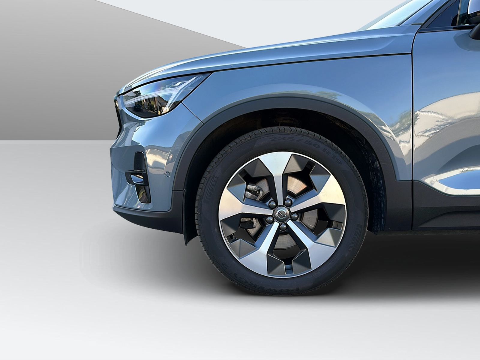VOLVO XC40 2.0 B4 MH Ultimate Dark AWD-image-8
