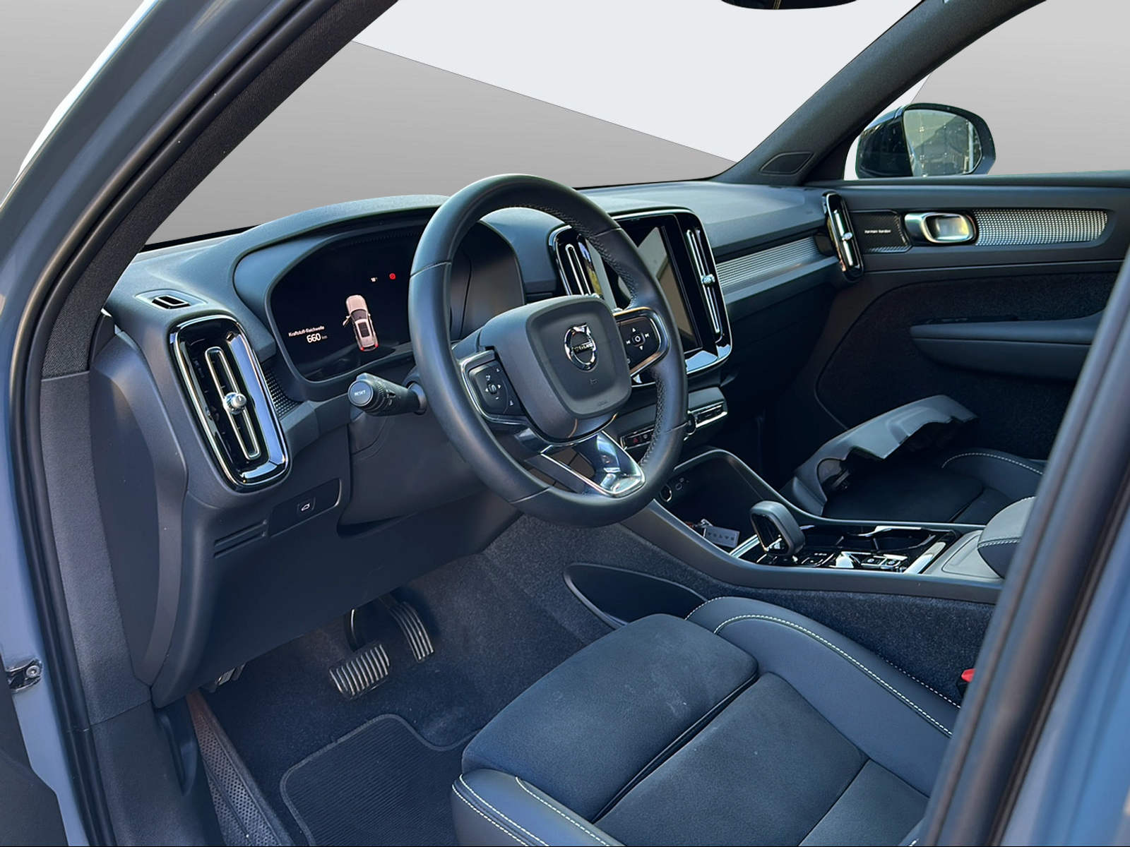VOLVO XC40 2.0 B4 MH Ultimate Dark AWD-image-10