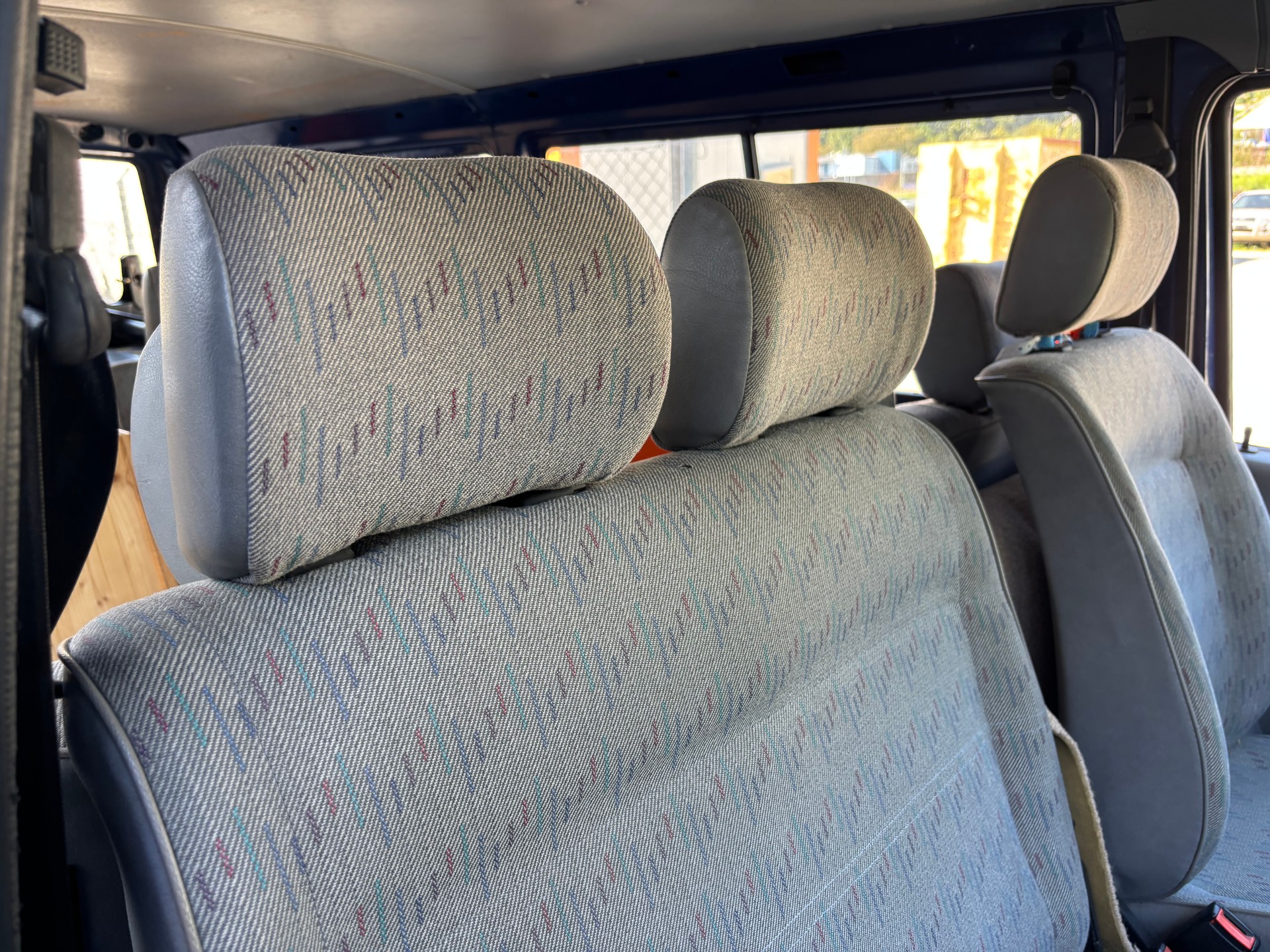 VW Bus verglasst mit 11 sitzen-image-11