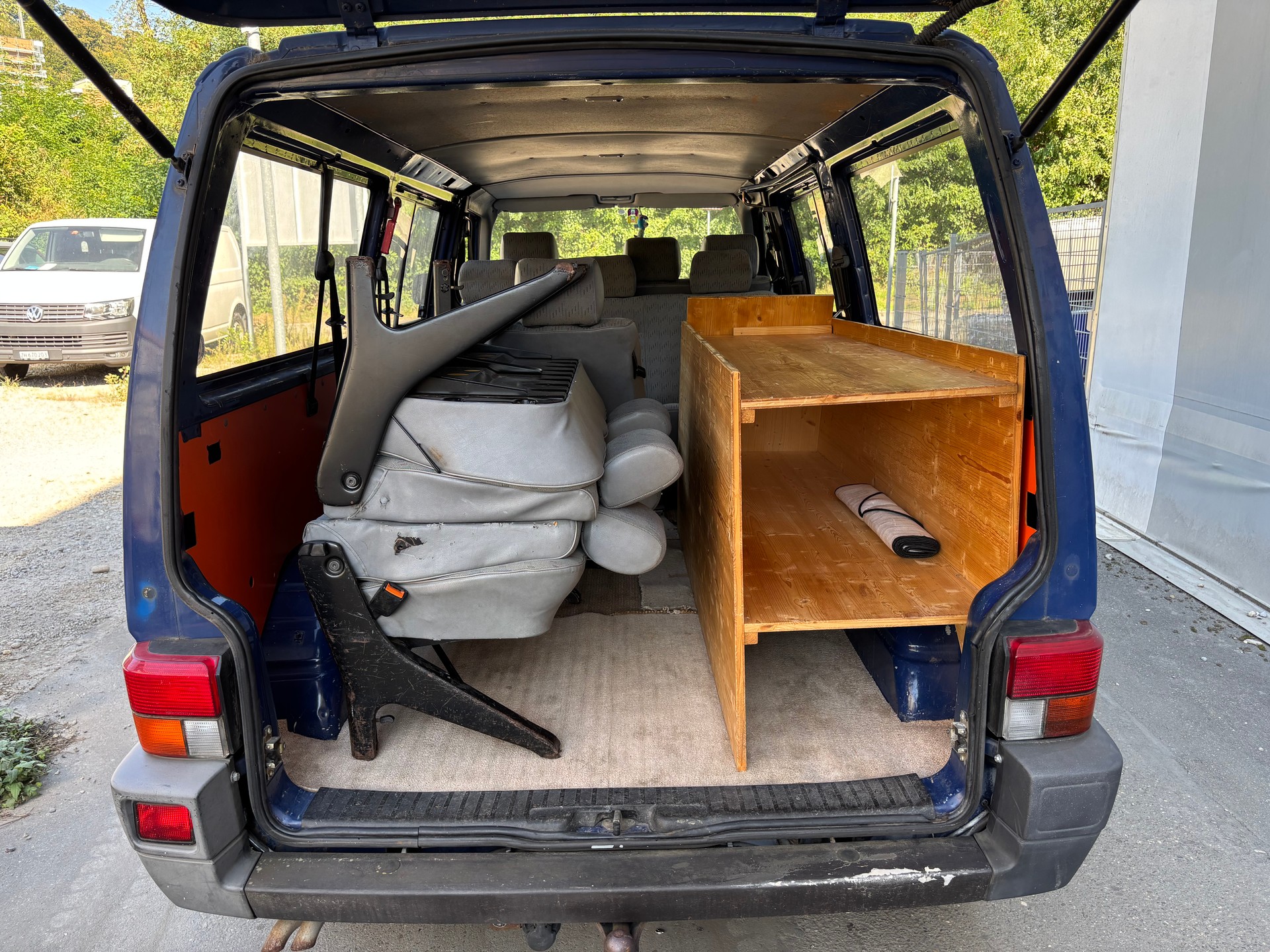 VW Bus verglasst mit 11 sitzen-image-6