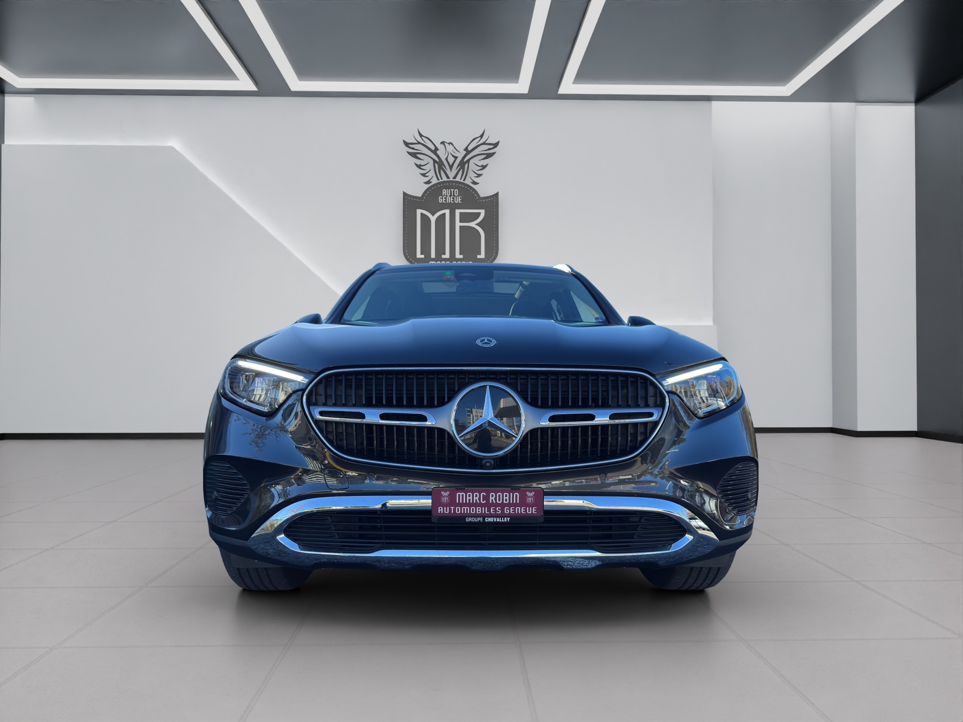 MERCEDES-BENZ GLC 200 4Matic 9G-Tronic-showroom-element-1
