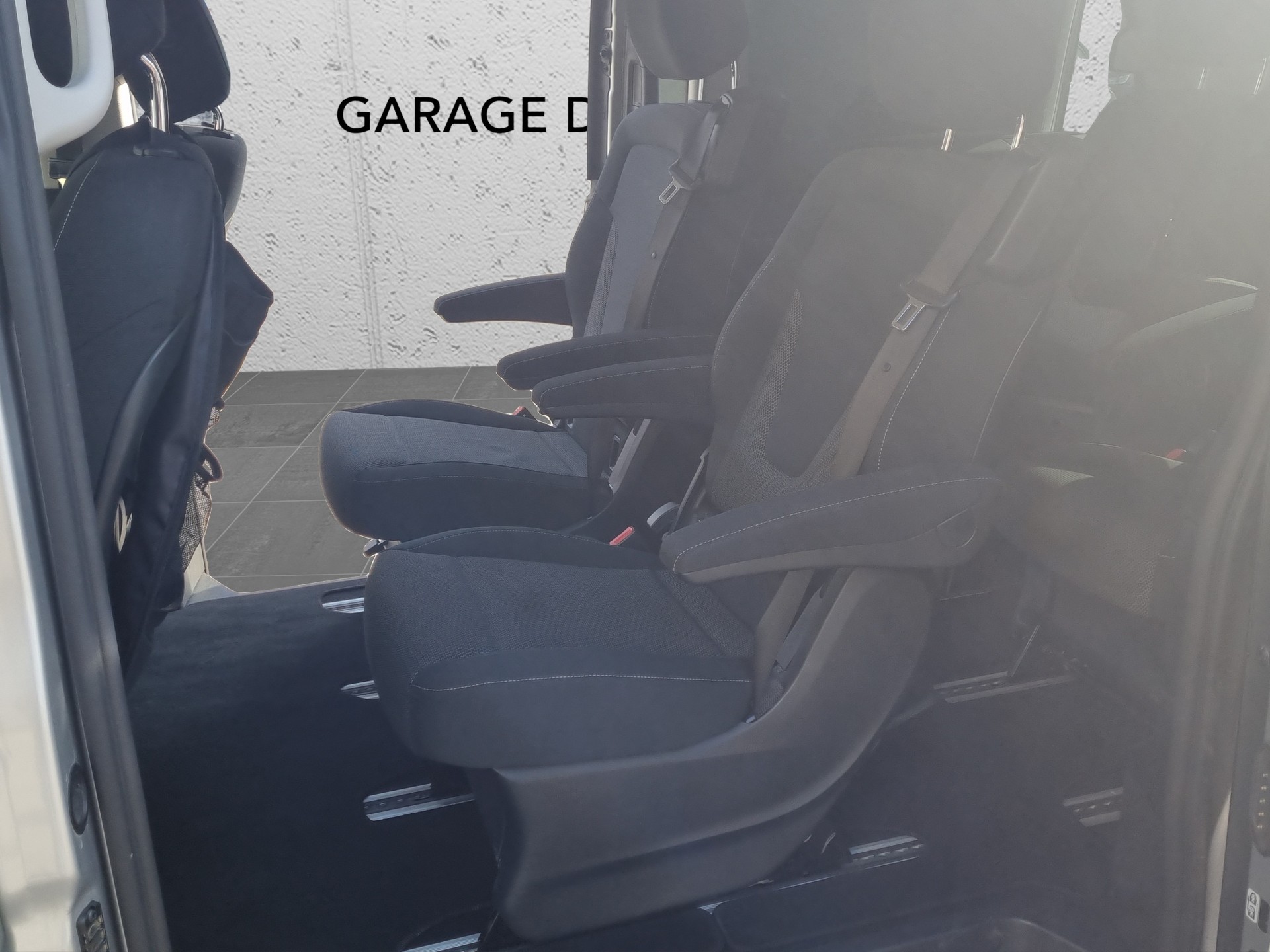 MERCEDES-BENZ V 250 d Trend lang 4Matic 7G-Tronic-image-14