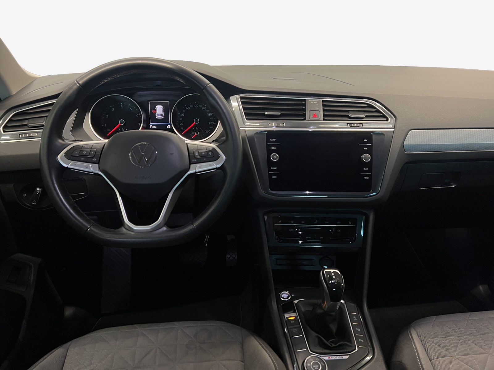 VW Tiguan 2.0TSI Life 4Motion DSG-image-8