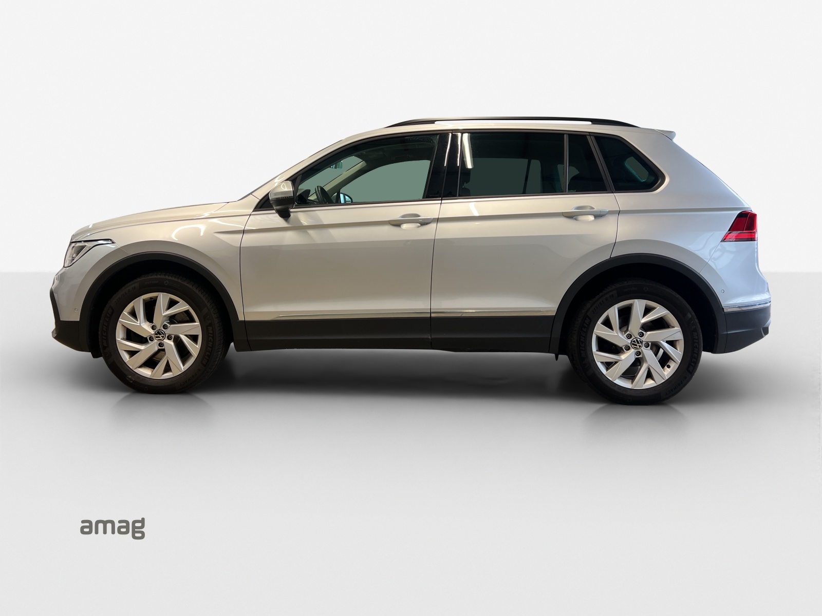 VW Tiguan 2.0TSI Life 4Motion DSG-image-1