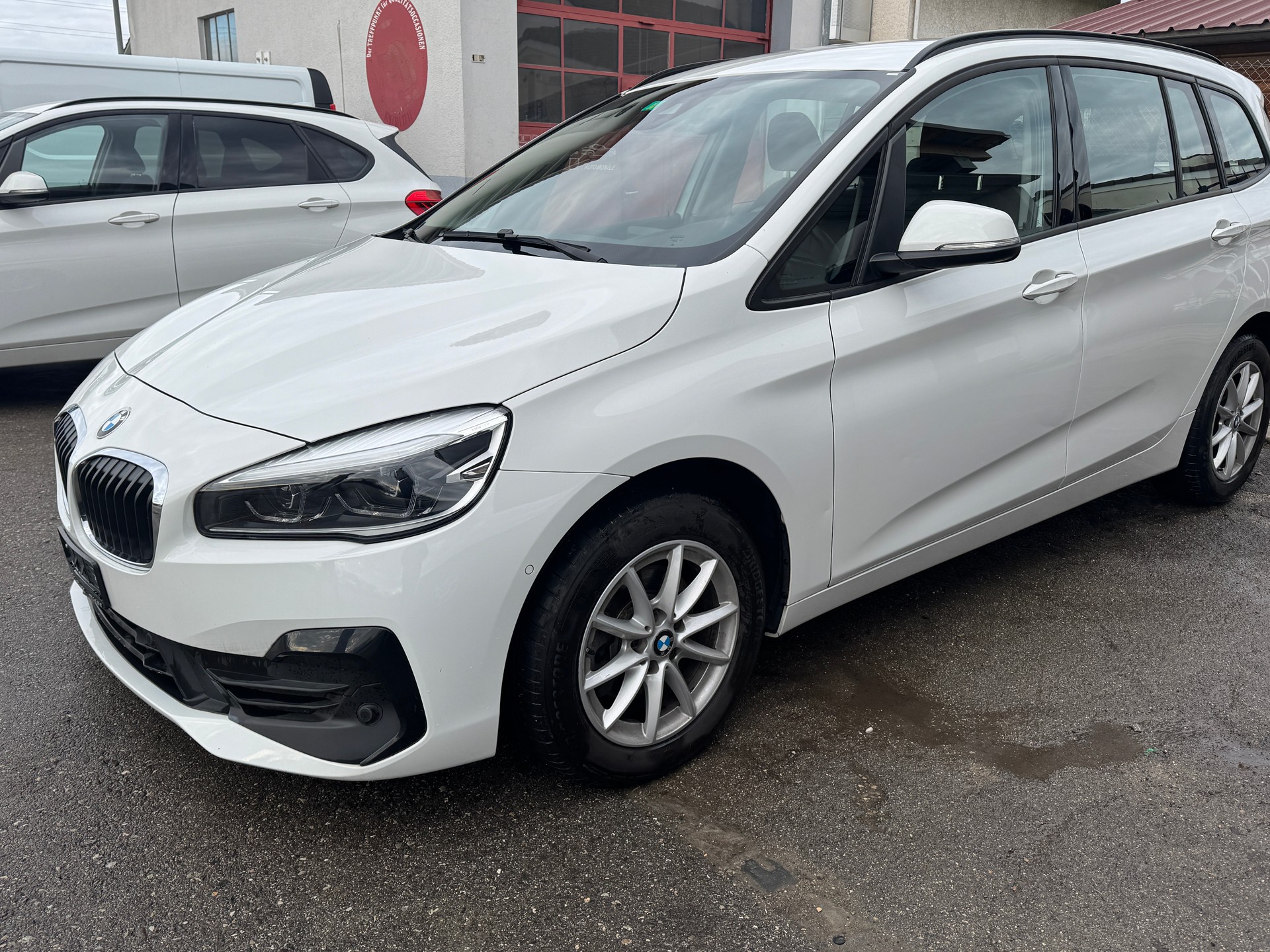 BMW 218d Gran Tourer Spor Line Steptronic-image-2