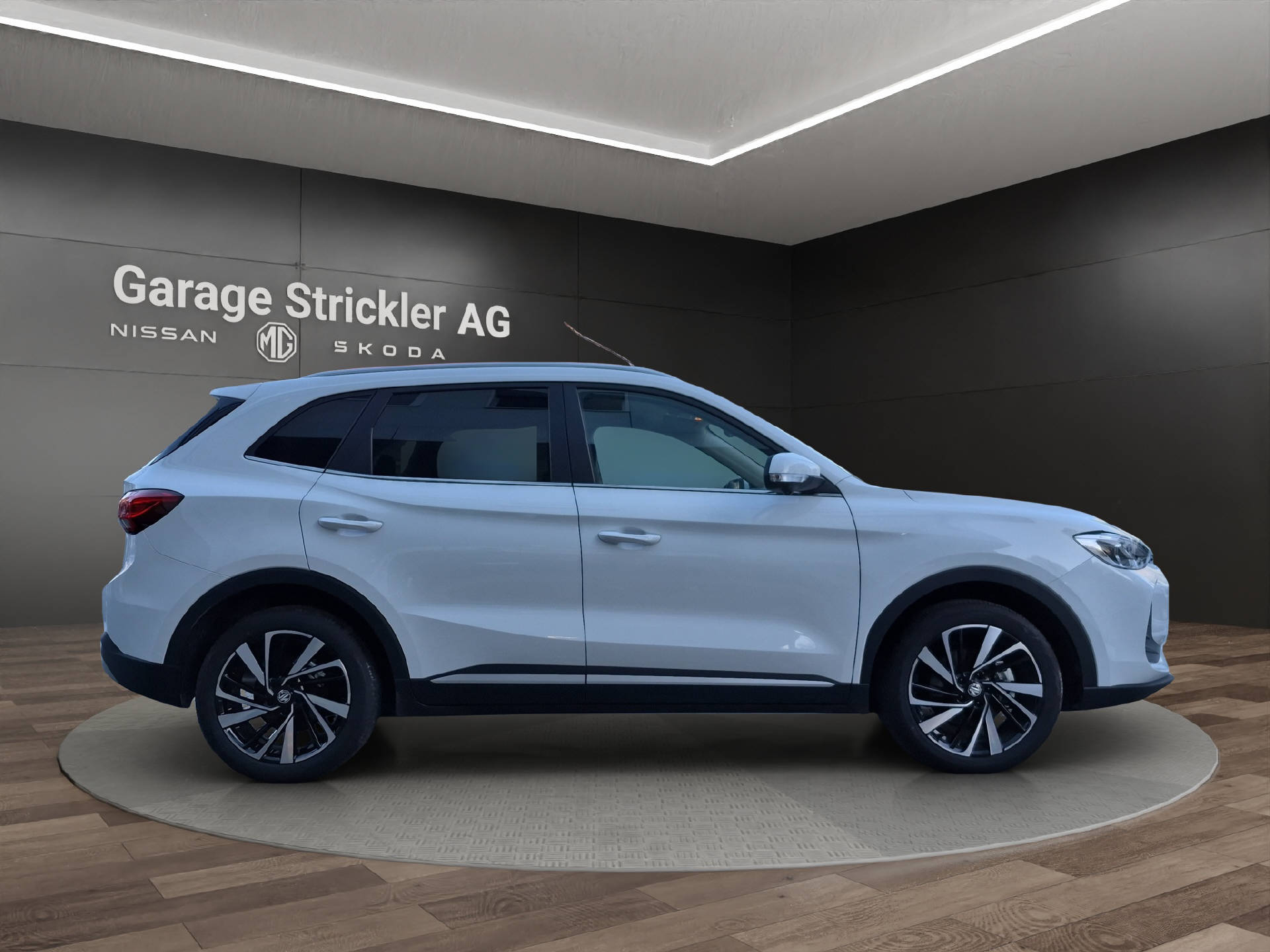 MG ZS 1.5 Hybrid+ Luxury-image-5