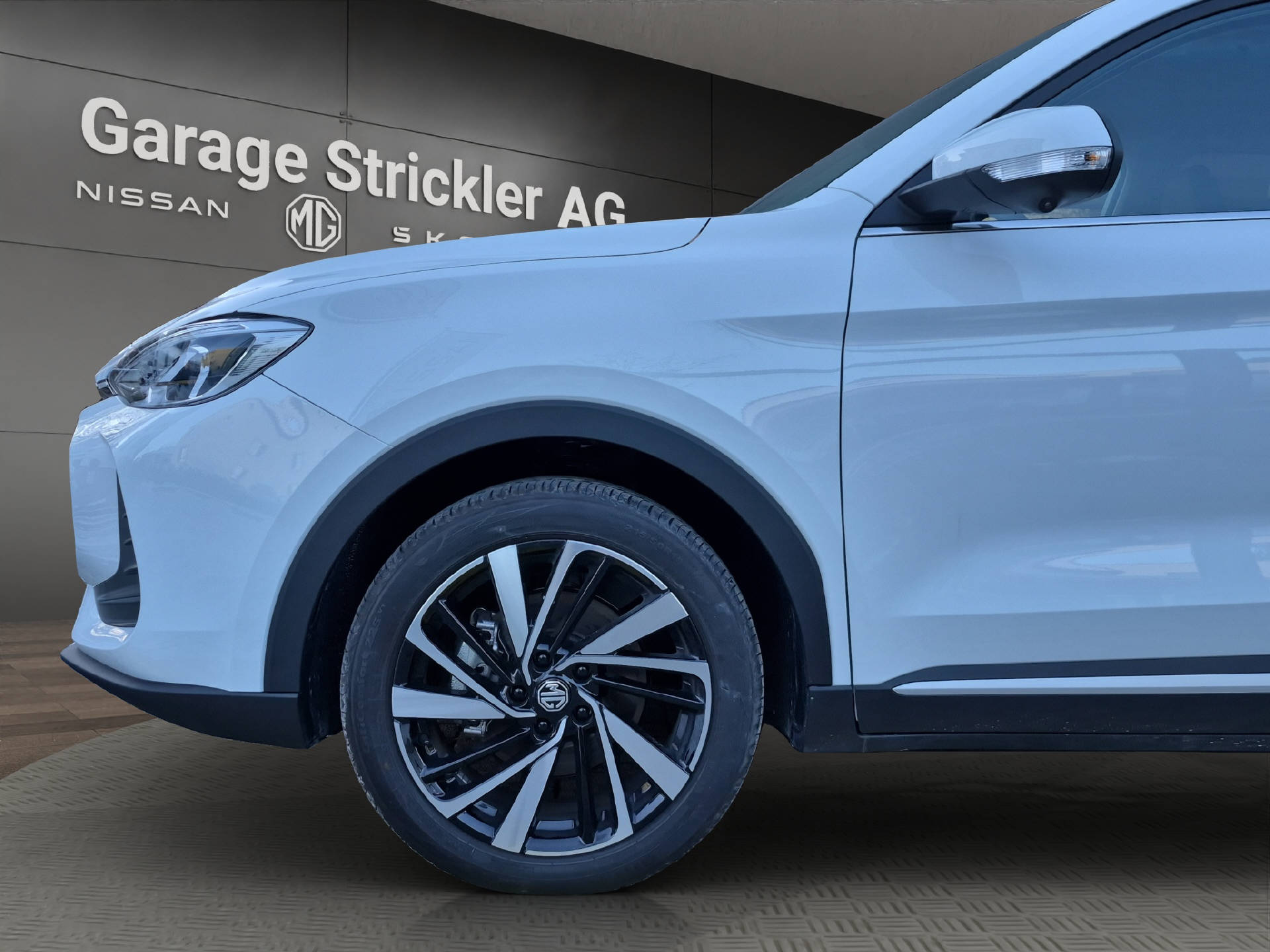 MG ZS 1.5 Hybrid+ Luxury-image-8