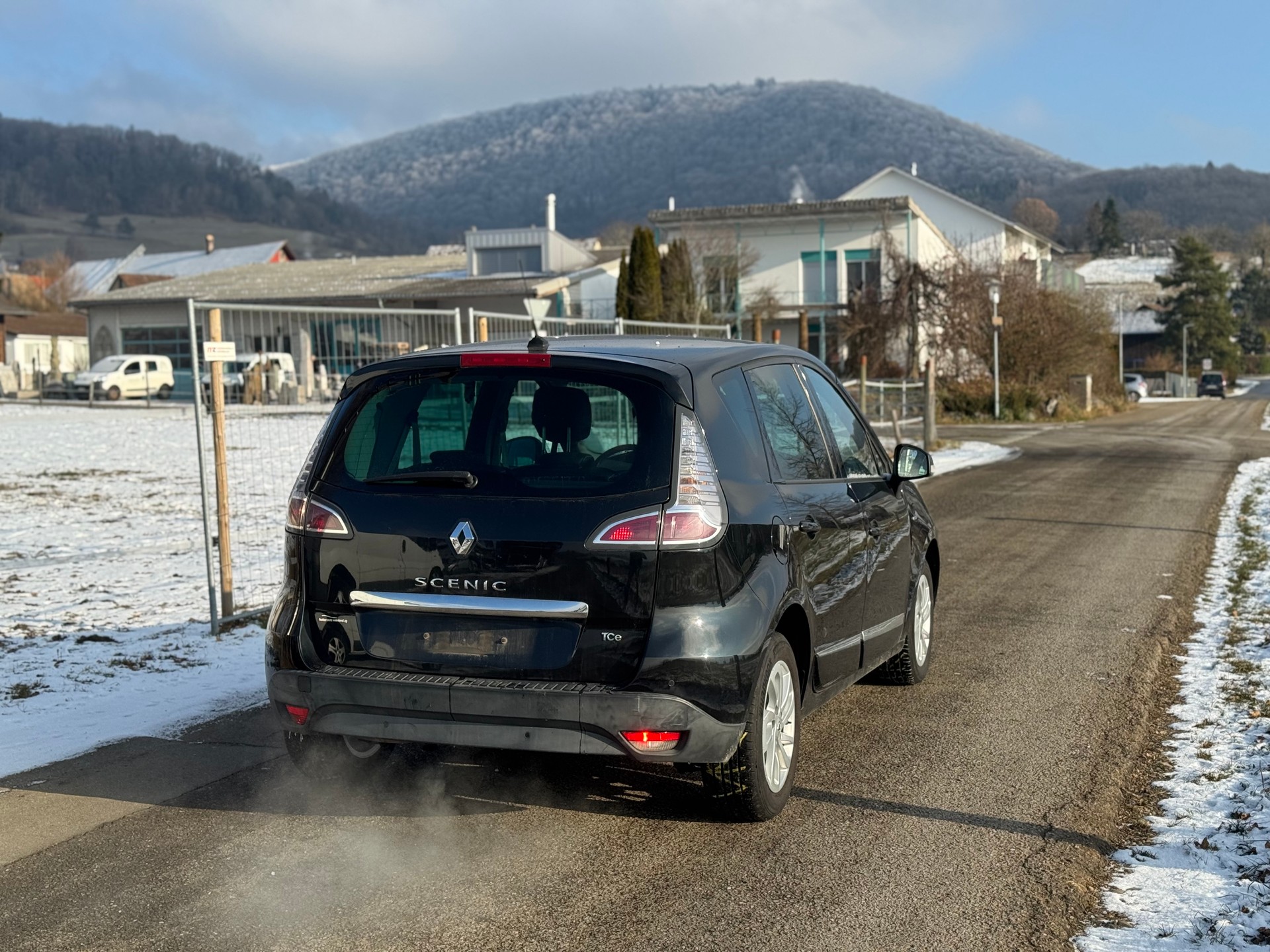 RENAULT Scénic 1.2 16V Turbo Swiss Edition-image-2