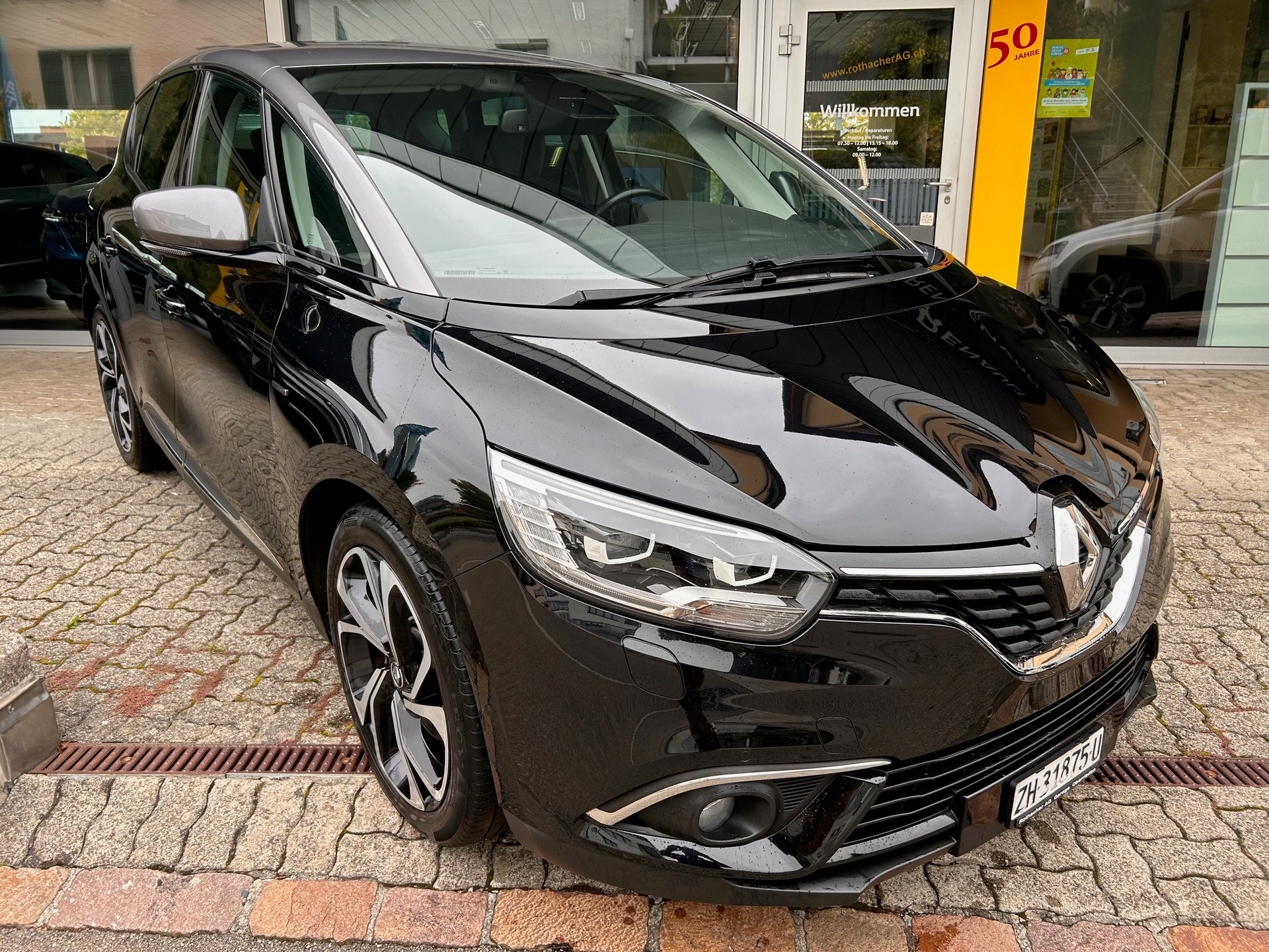 RENAULT Scénic 1.6 dCi Bose EDC-image-0