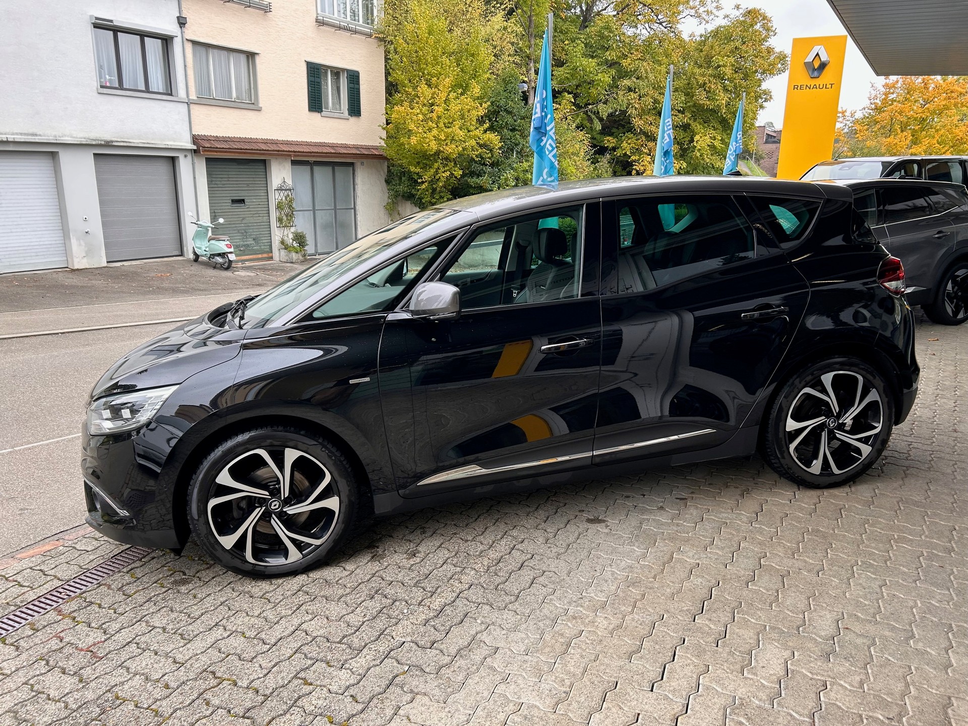 RENAULT Scénic 1.6 dCi Bose EDC-image-2