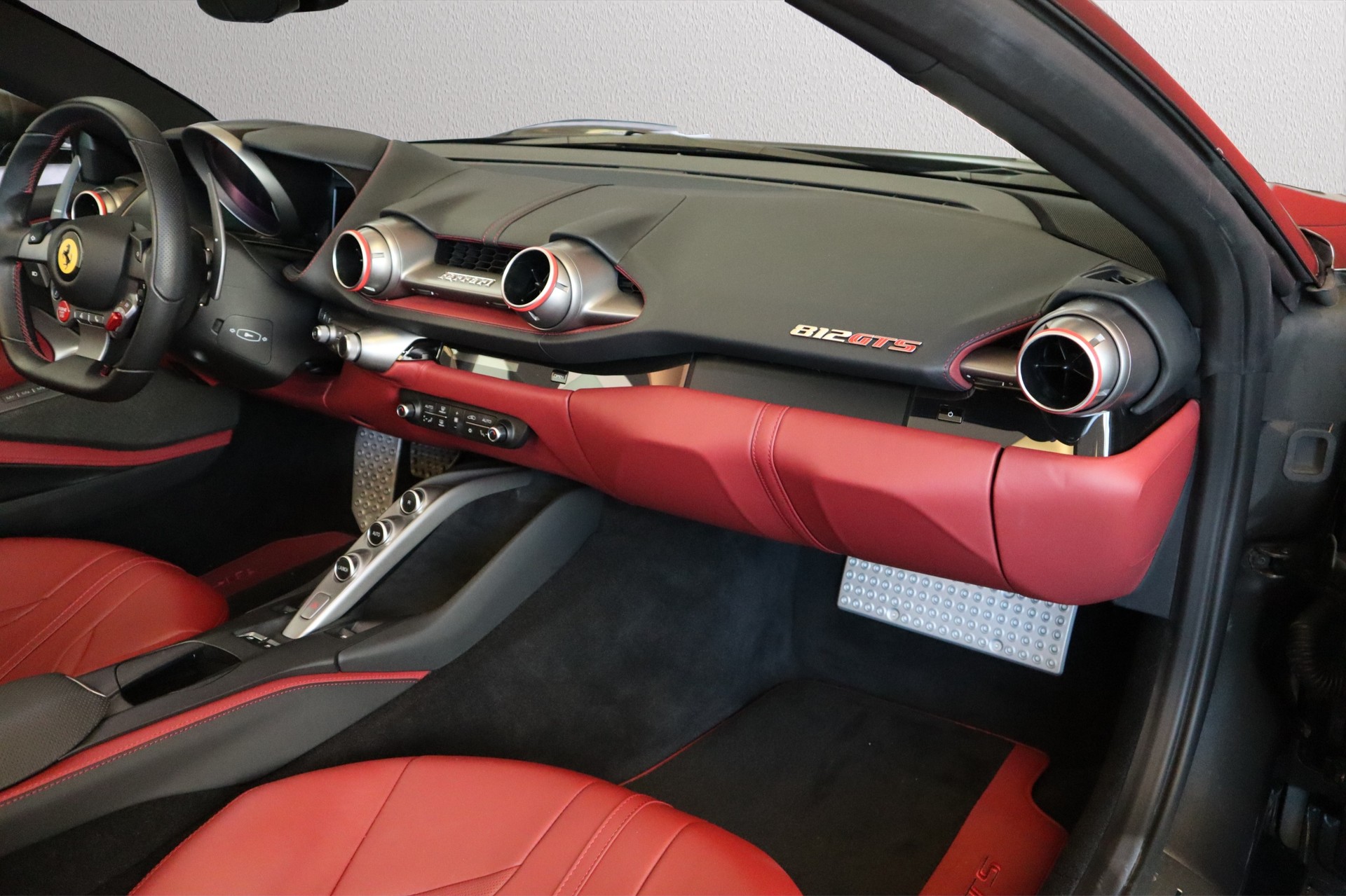 FERRARI 812 GTS-image-17