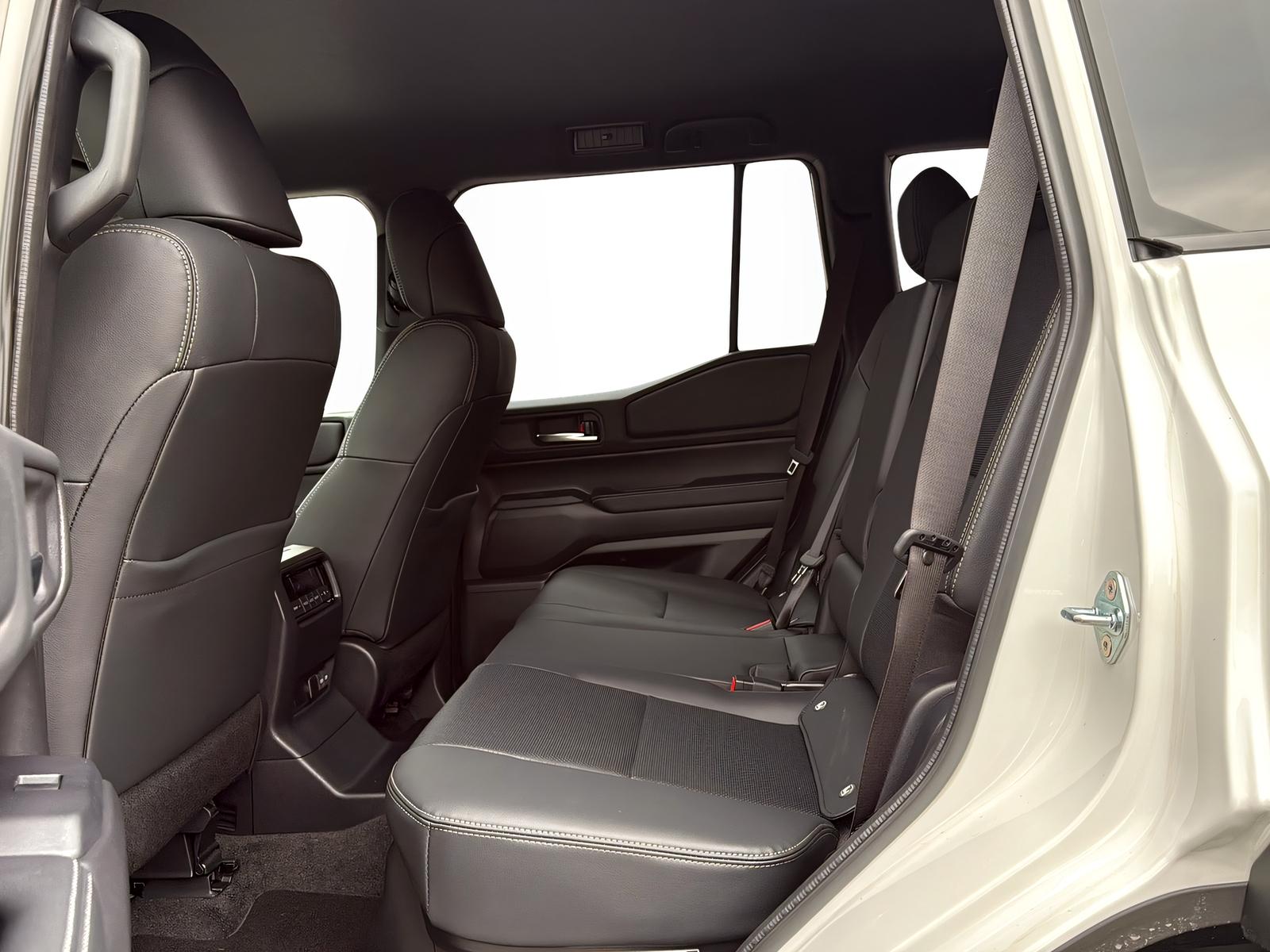 TOYOTA Land Cruiser 2.8 D 48V Style-image-9
