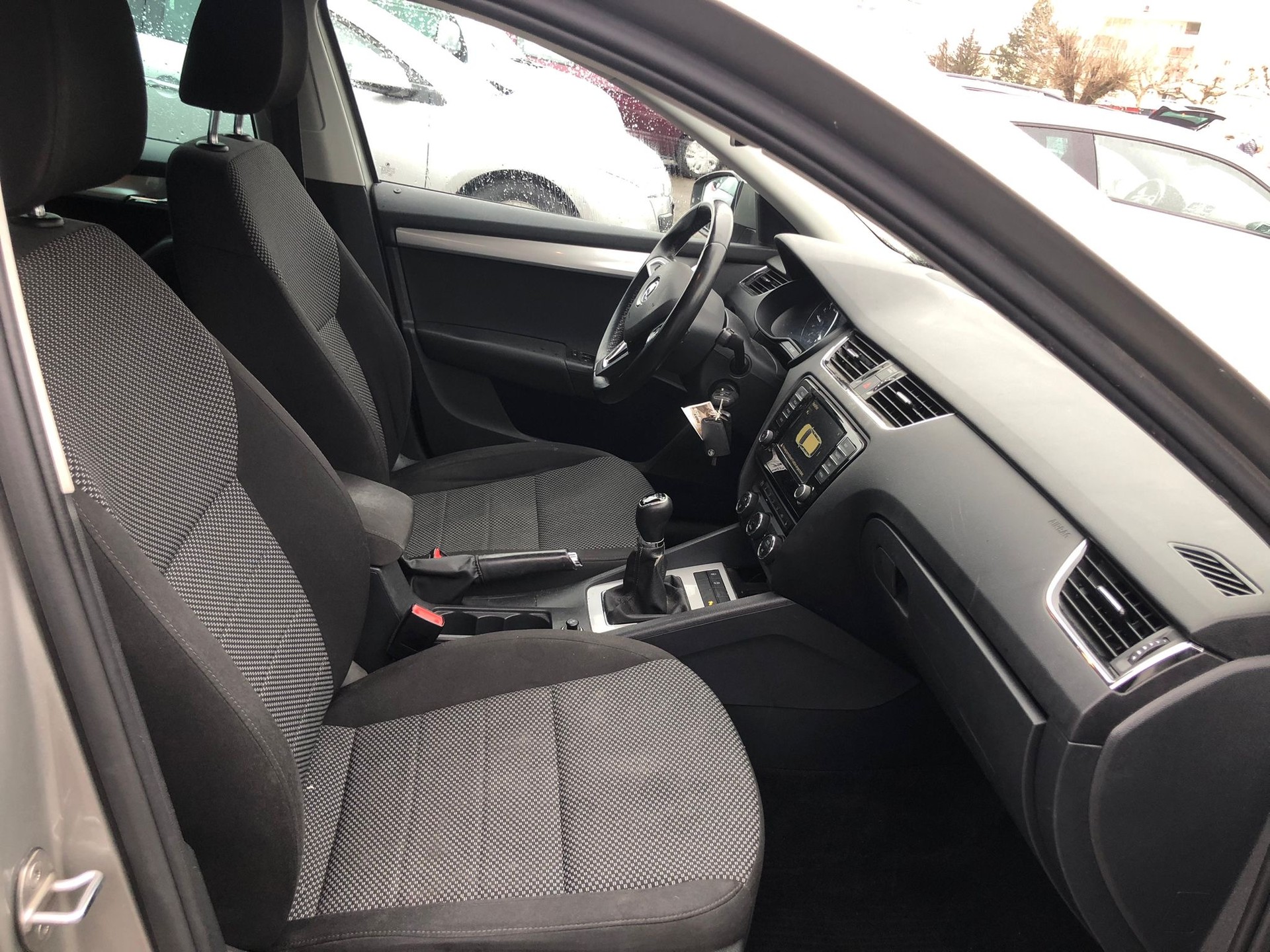 SKODA Octavia Combi 2.0 TDI Fresh 4x4-image-4