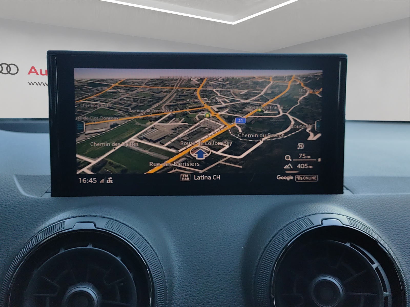 AUDI Q2 2.0 TFSI sport quattro S-tronic-image-11