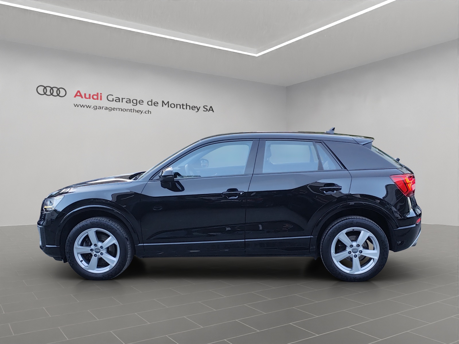 AUDI Q2 2.0 TFSI sport quattro S-tronic-image-1