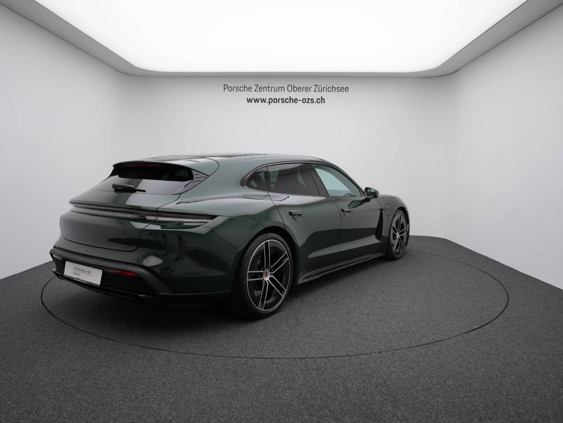 PORSCHE Taycan GTS Sport Turismo-image-6