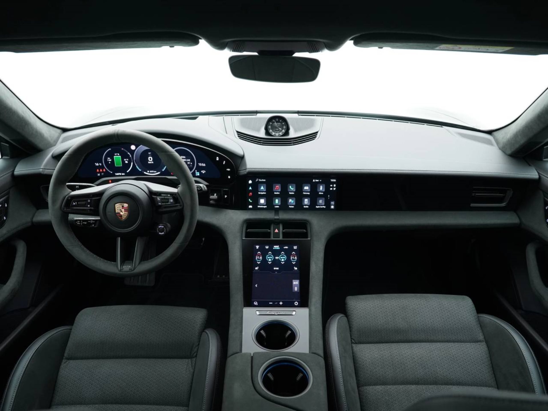 PORSCHE Taycan GTS Sport Turismo-image-14